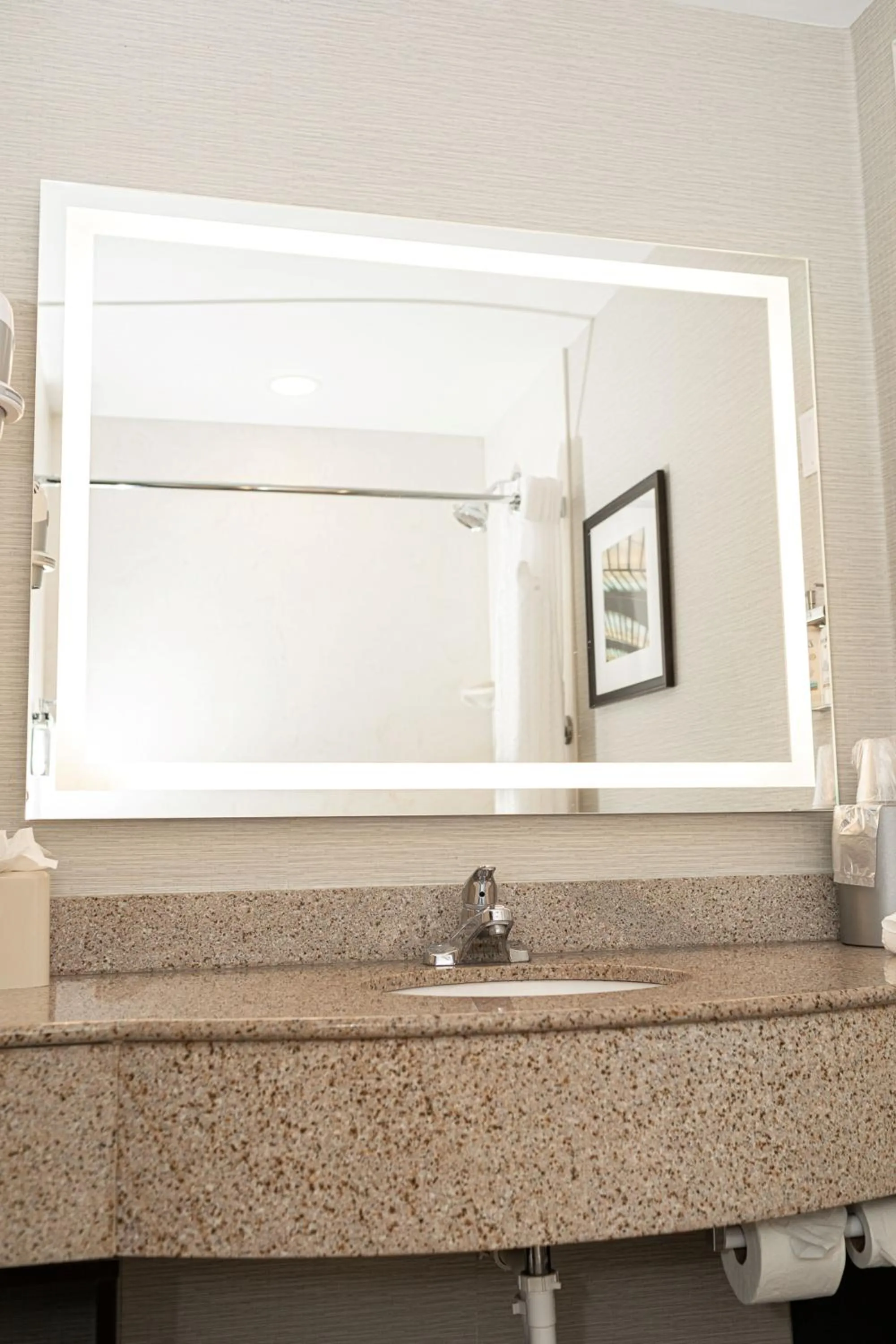 King Room with Jetted Tub in Holiday Inn Effingham by IHG