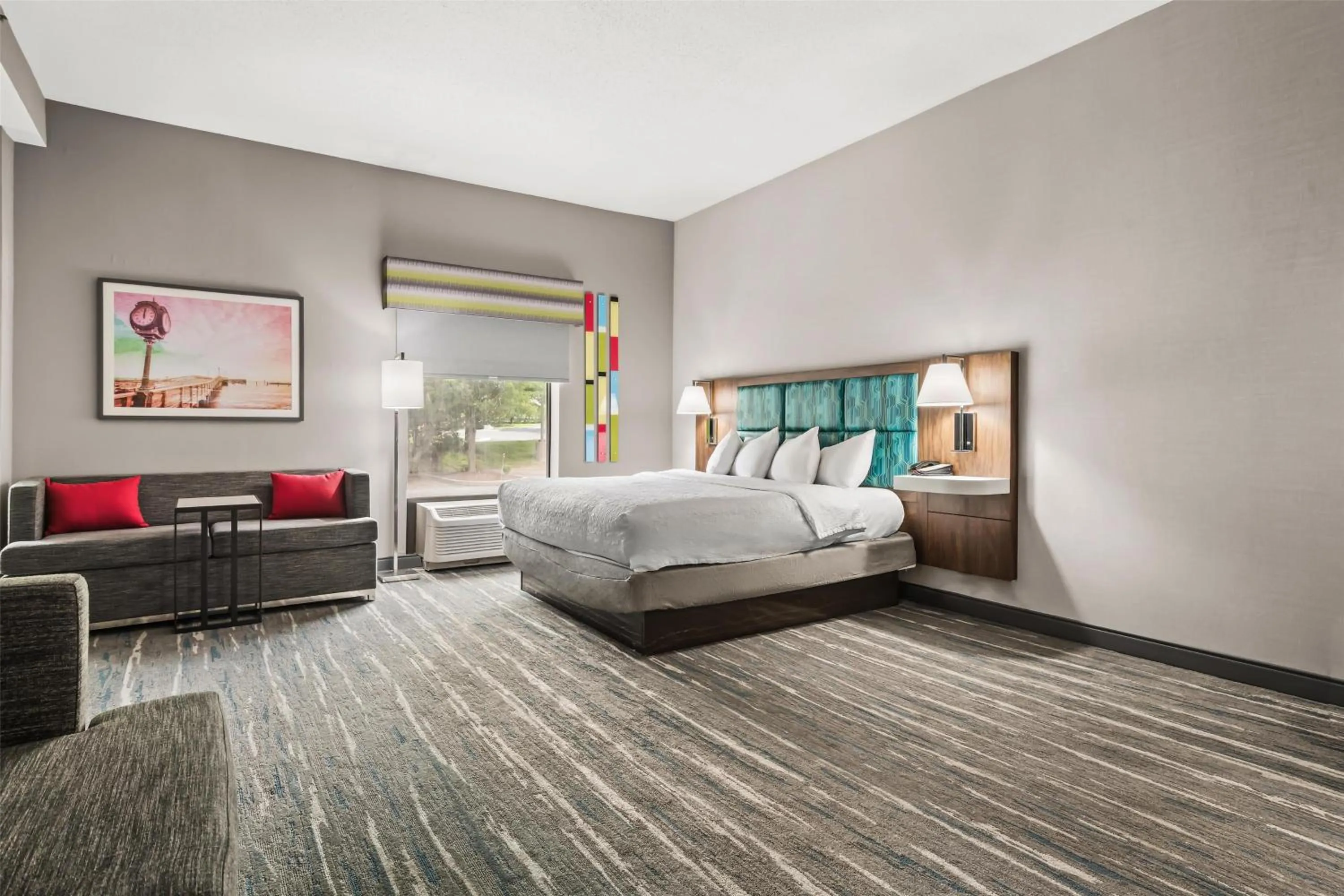 One-Bedroom King Suite - Non-Smoking in Hampton Inn Elkton