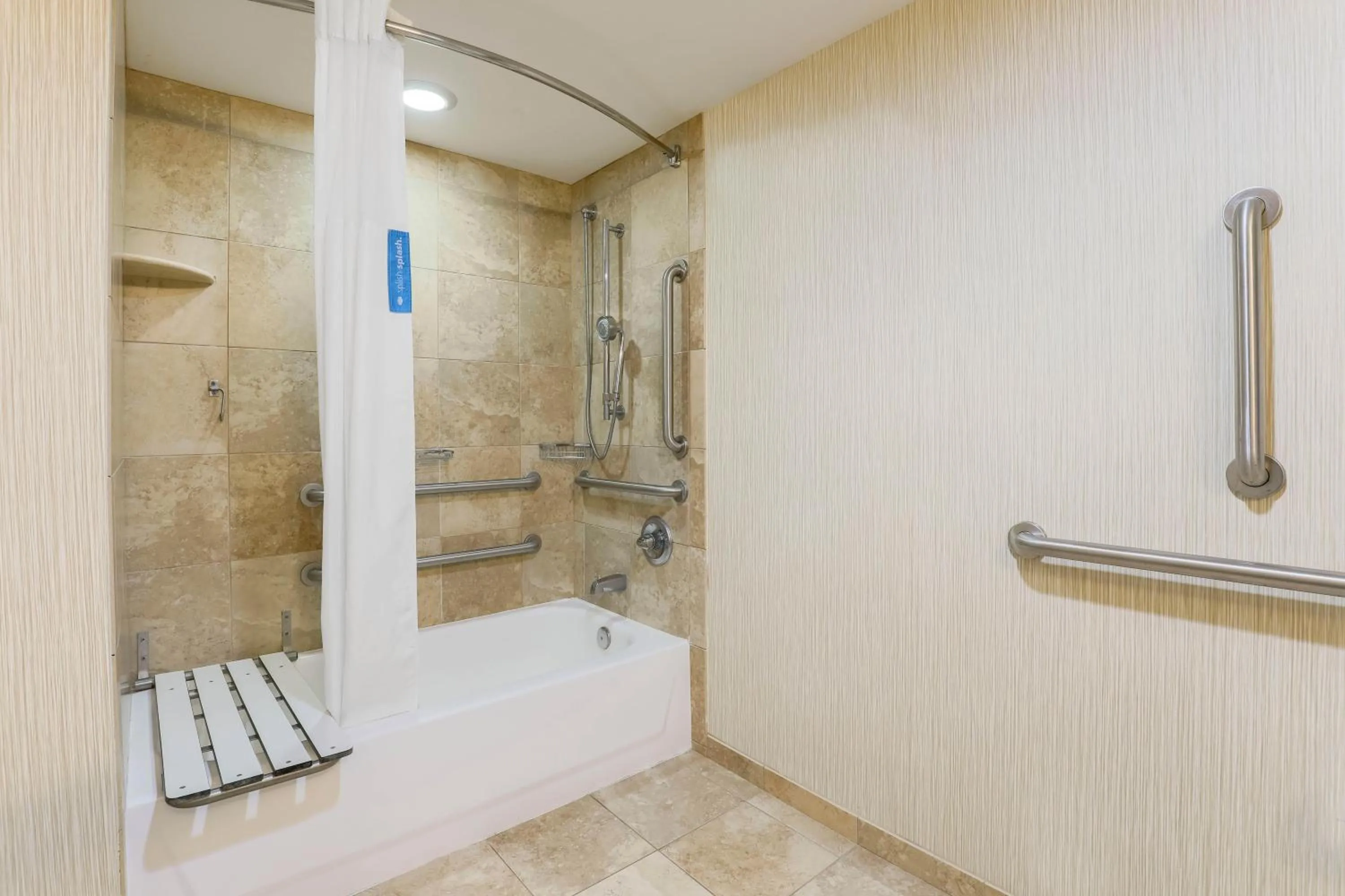 Double Room with Two Double Beds with Bath Tub - Disability Access/Non-Smoking in Hampton Inn Fort Walton Beach