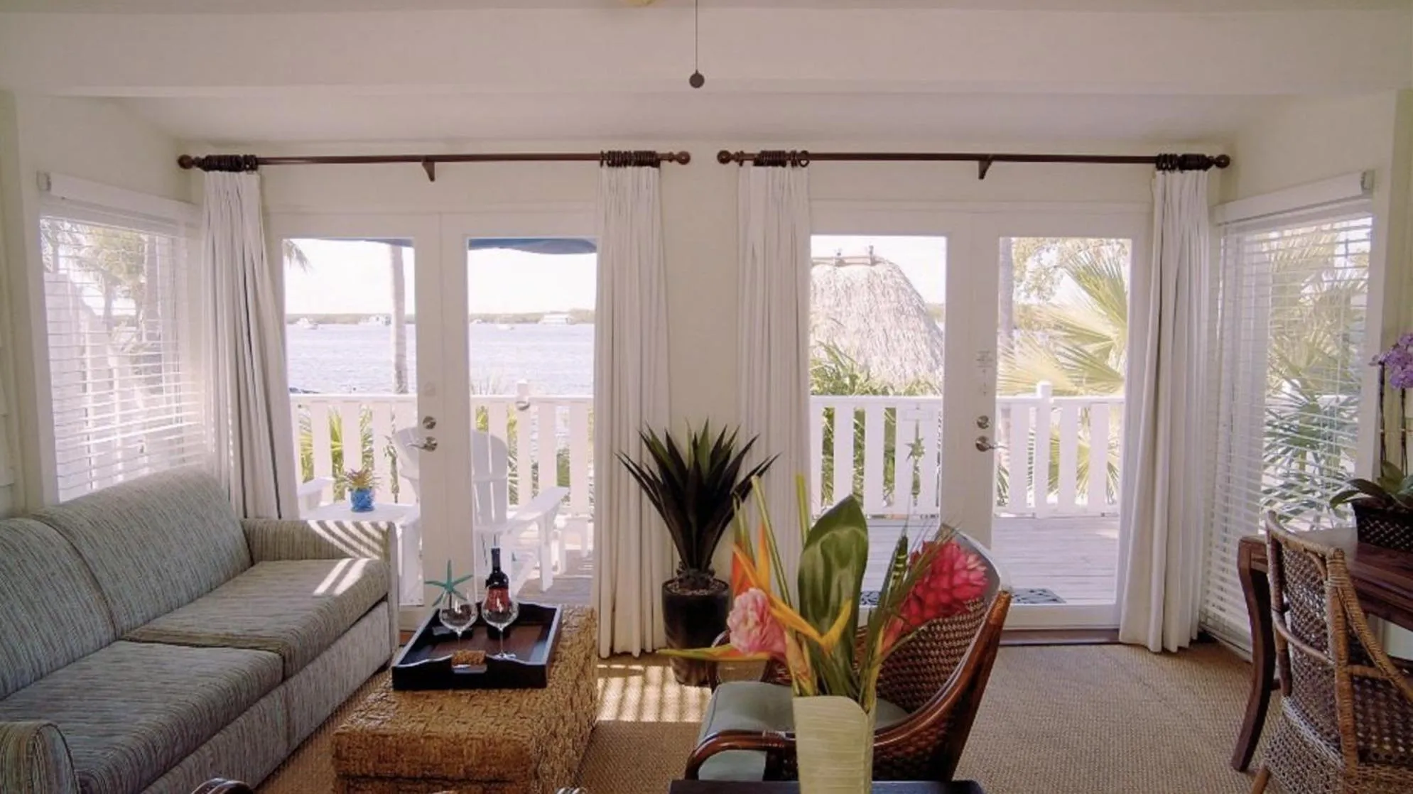 Superior Suite with Sea View in Coconut Palm Inn