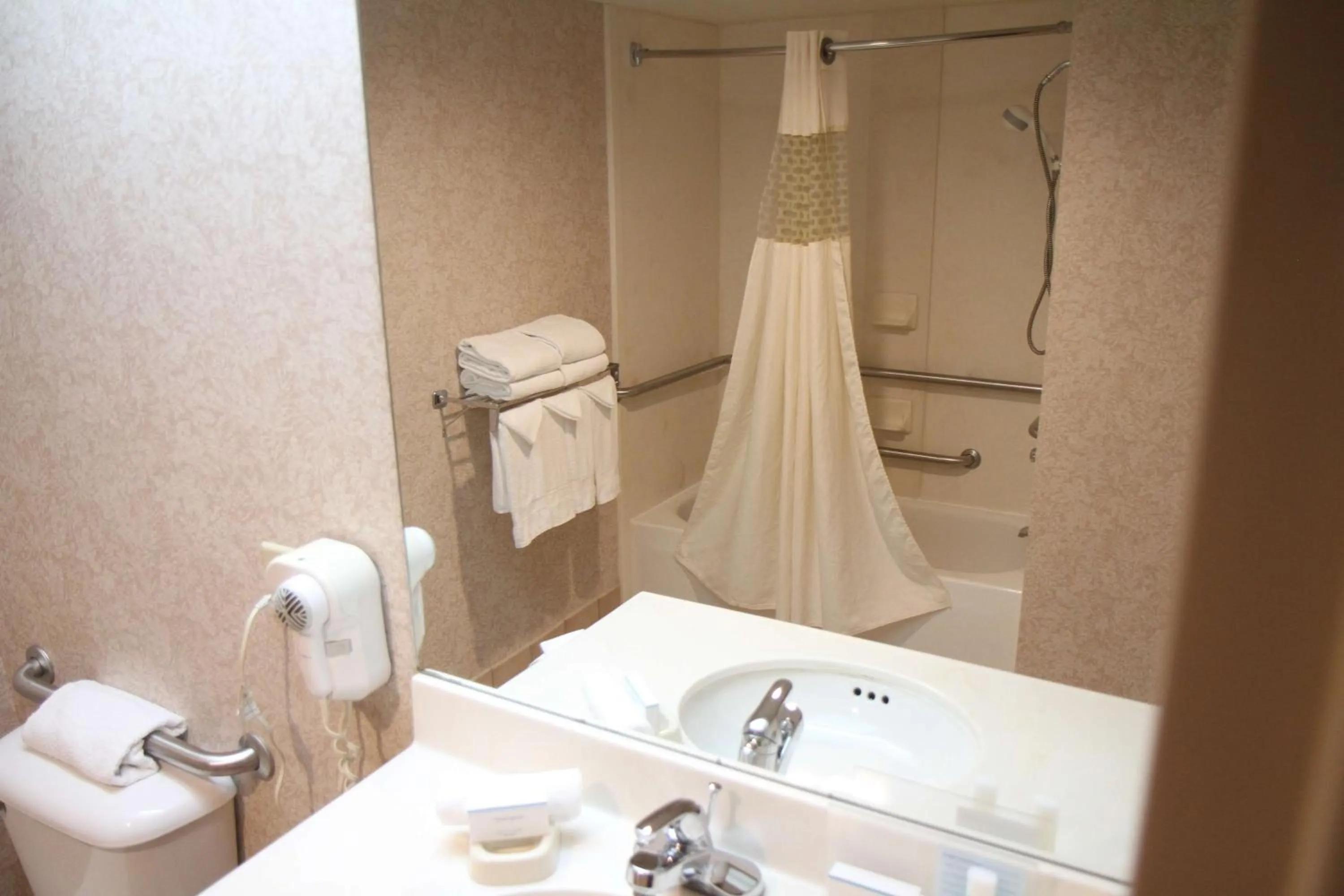 Room with Two Queen Beds - Non-Smoking in Hampton Inn Greeneville