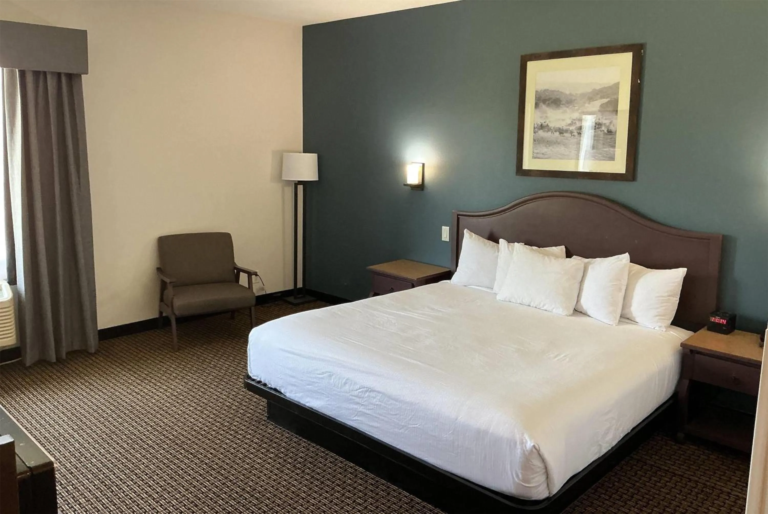 King Room with Bath Tub - Mobility Accessible/Non-Smoking in Tombstone Grand Hotel, a Baymont by Wyndham