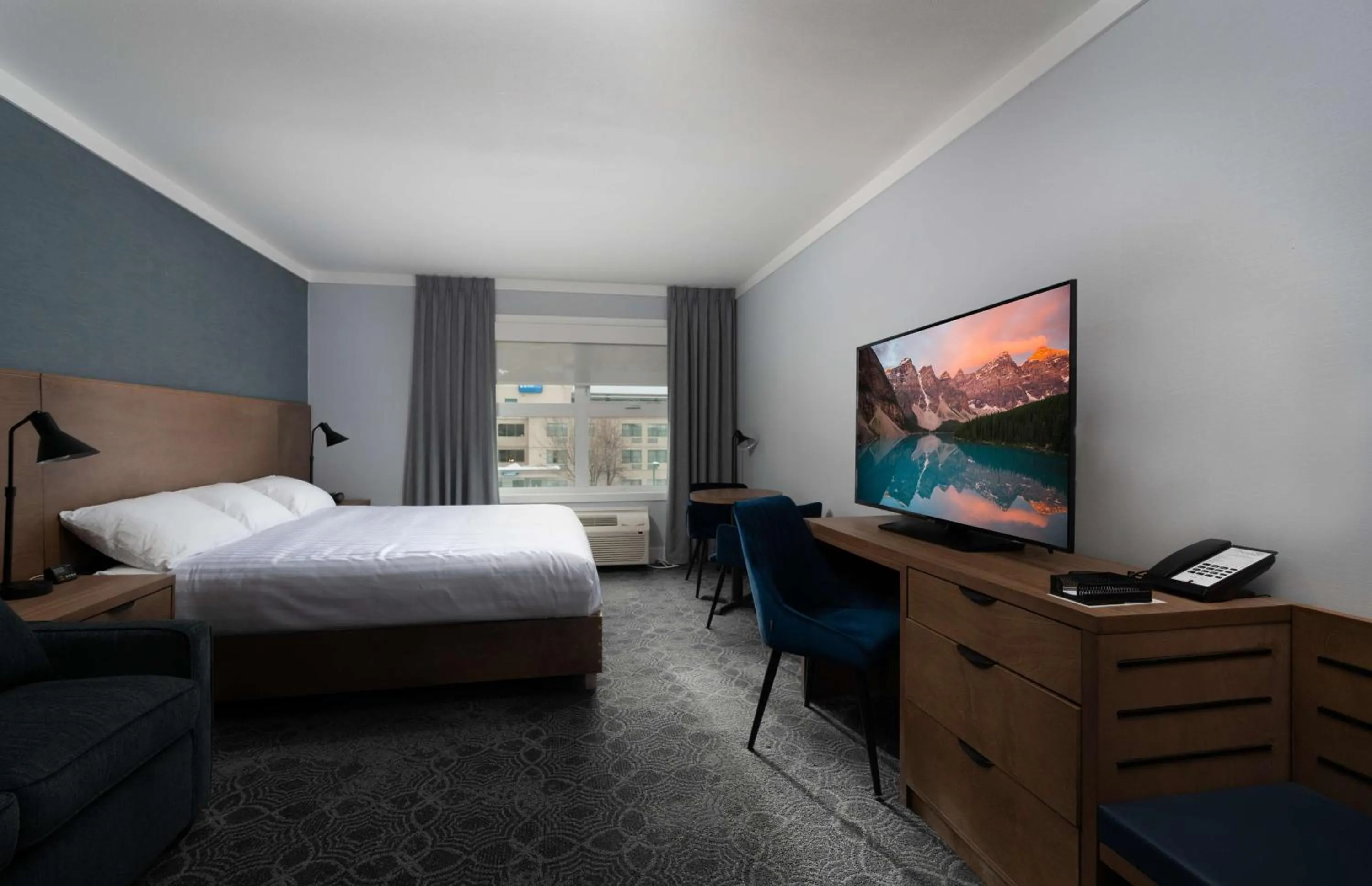 King Room - Pet-Friendly/Non-Smoking in Prestige Kamloops Hotel