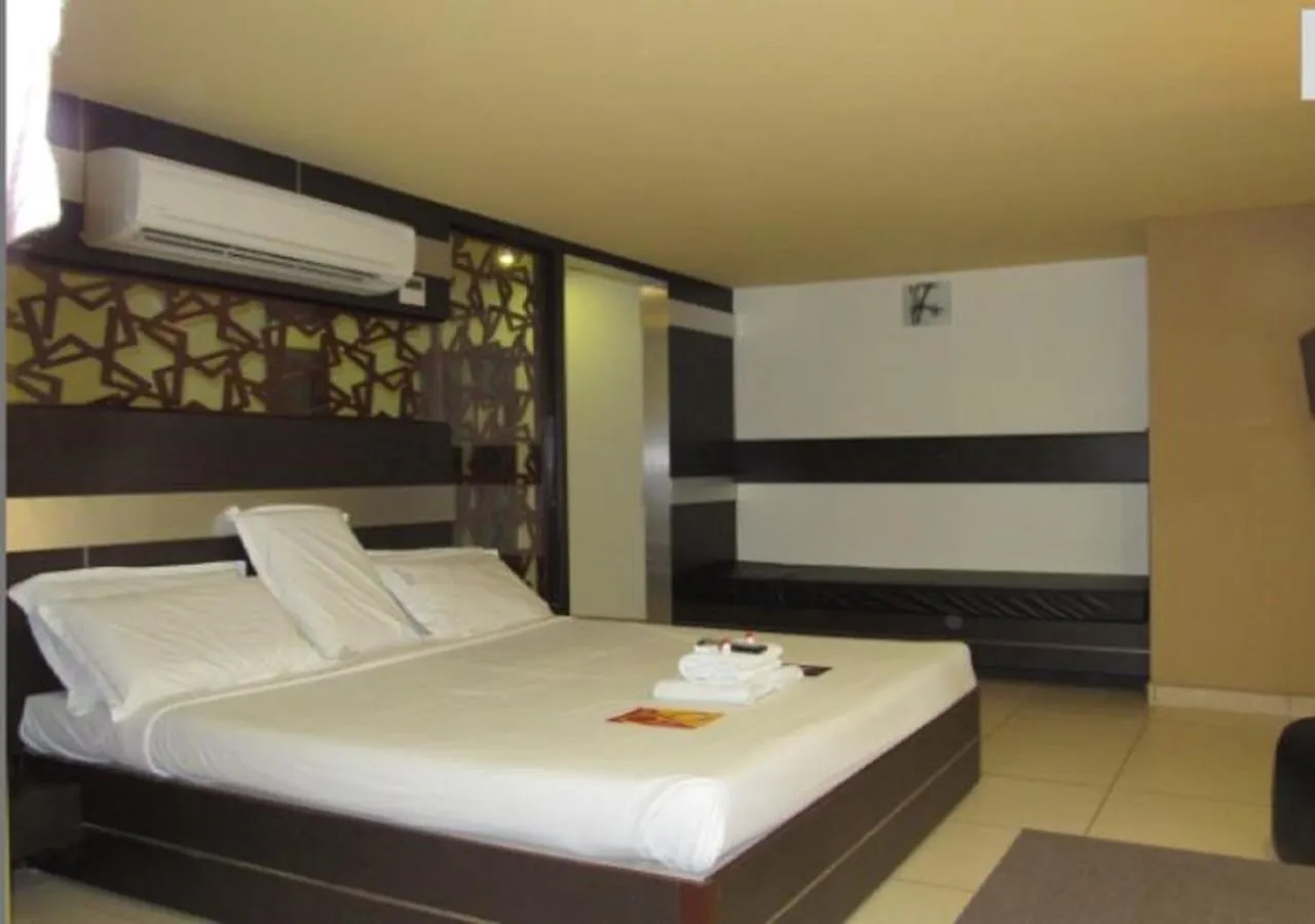 Deluxe Suite - single occupancy in Devis Grand