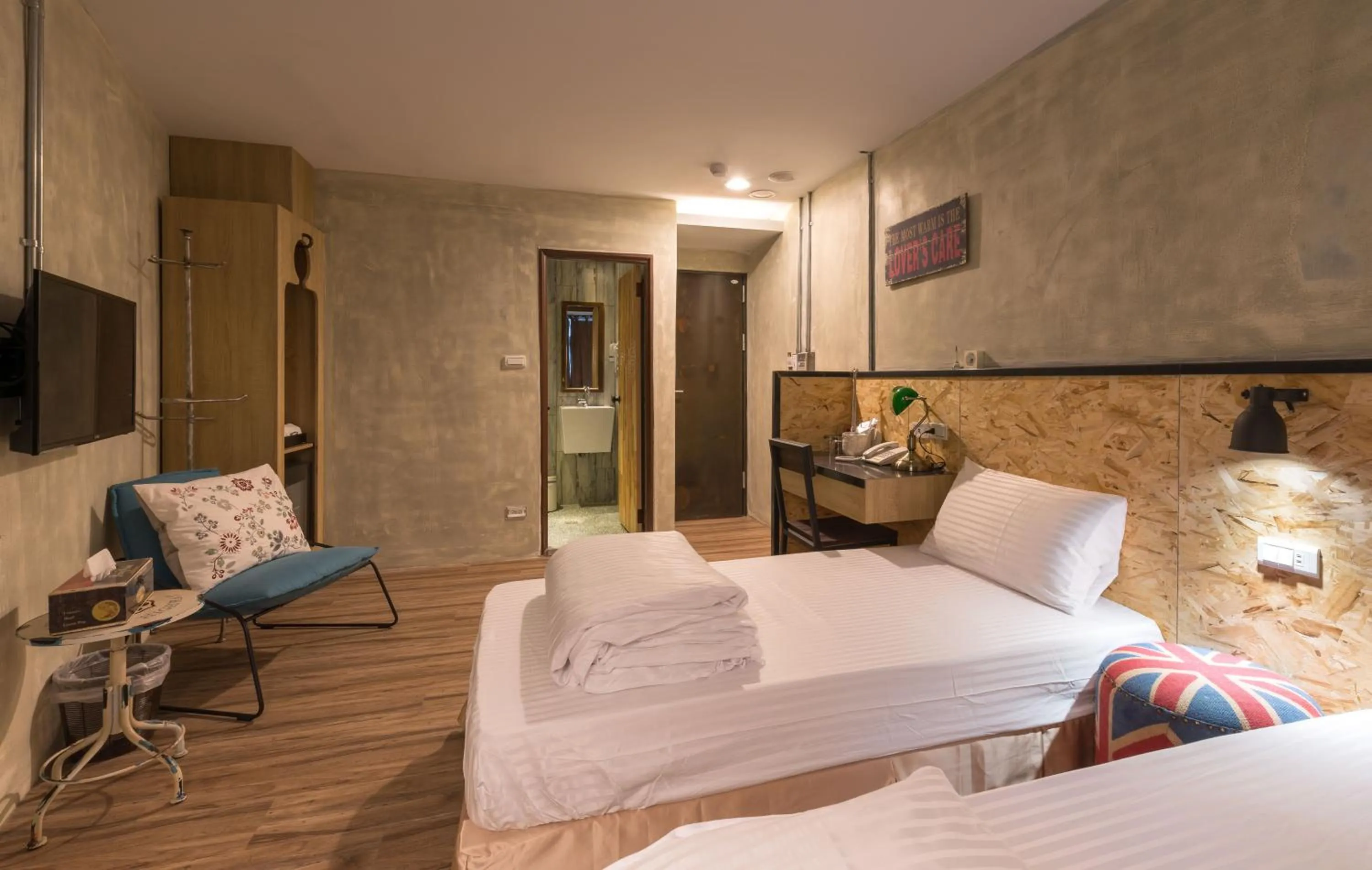 Posh Twin Room En Suite with Bath in Beimen WOW Poshtel