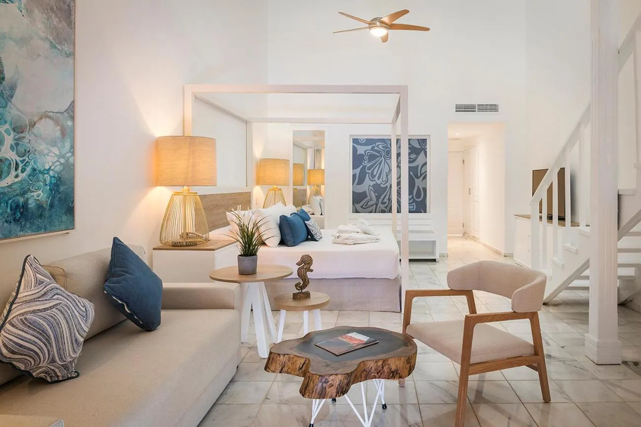 Honeymoon Suite - Free Wifi in Ocean Blue & Sand Beach Resort - All Inclusive