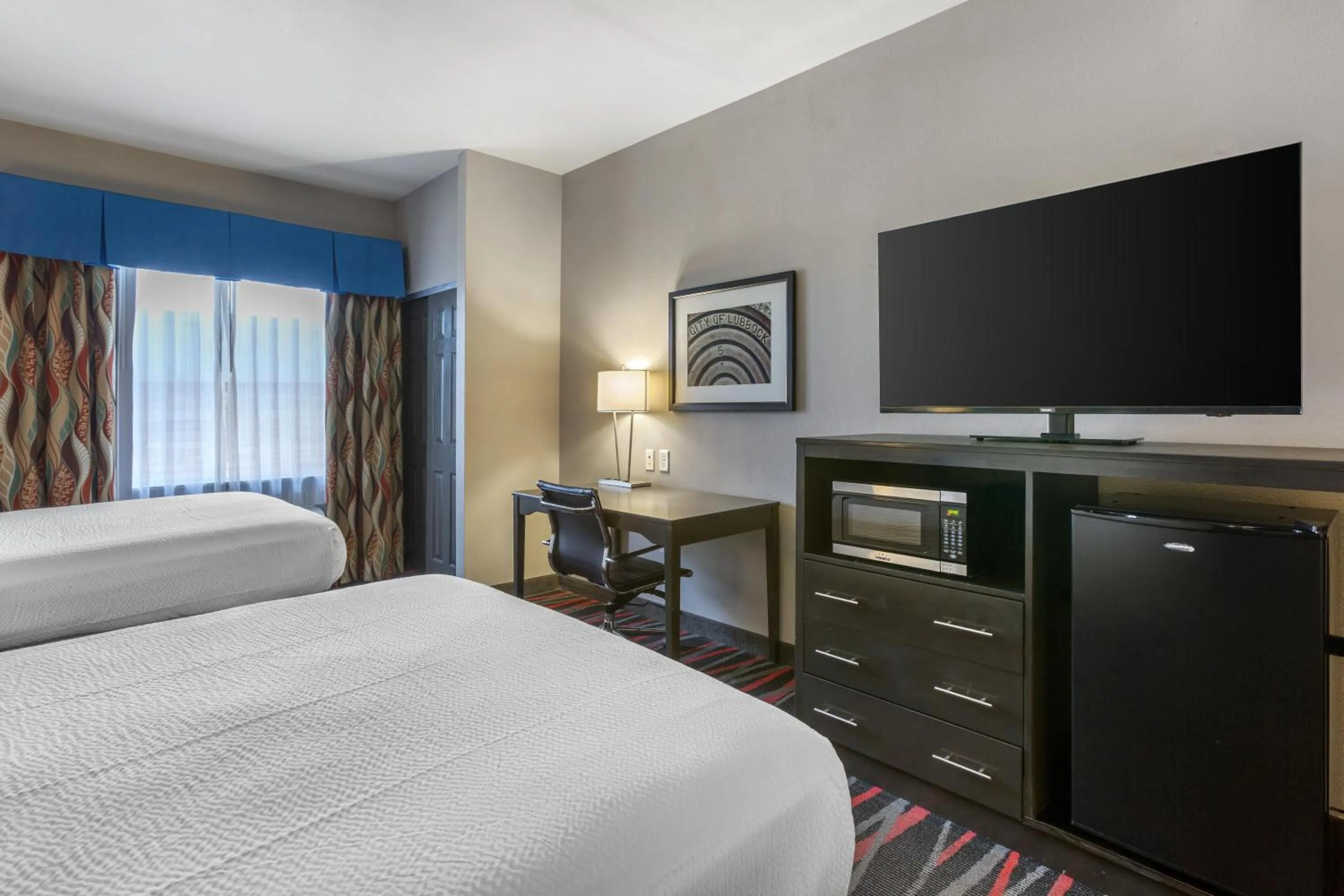 Queen Suite with Two Queen Beds and Sofa Bed - Bath Tub/Disability Access in Best Western Plus Tech Medical Center Inn