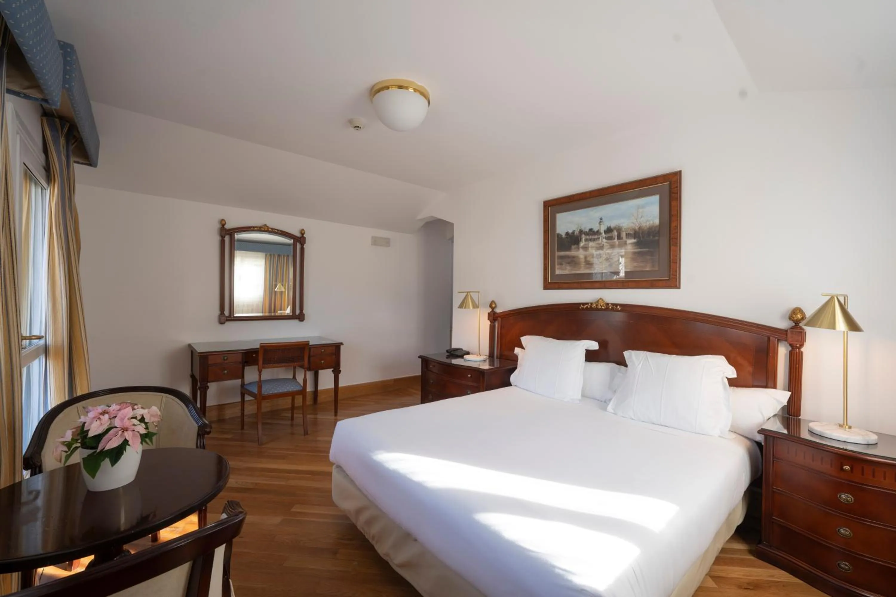 Junior Suite with Terrace (2 Adults + 2 Children)  in Miranda & Suizo