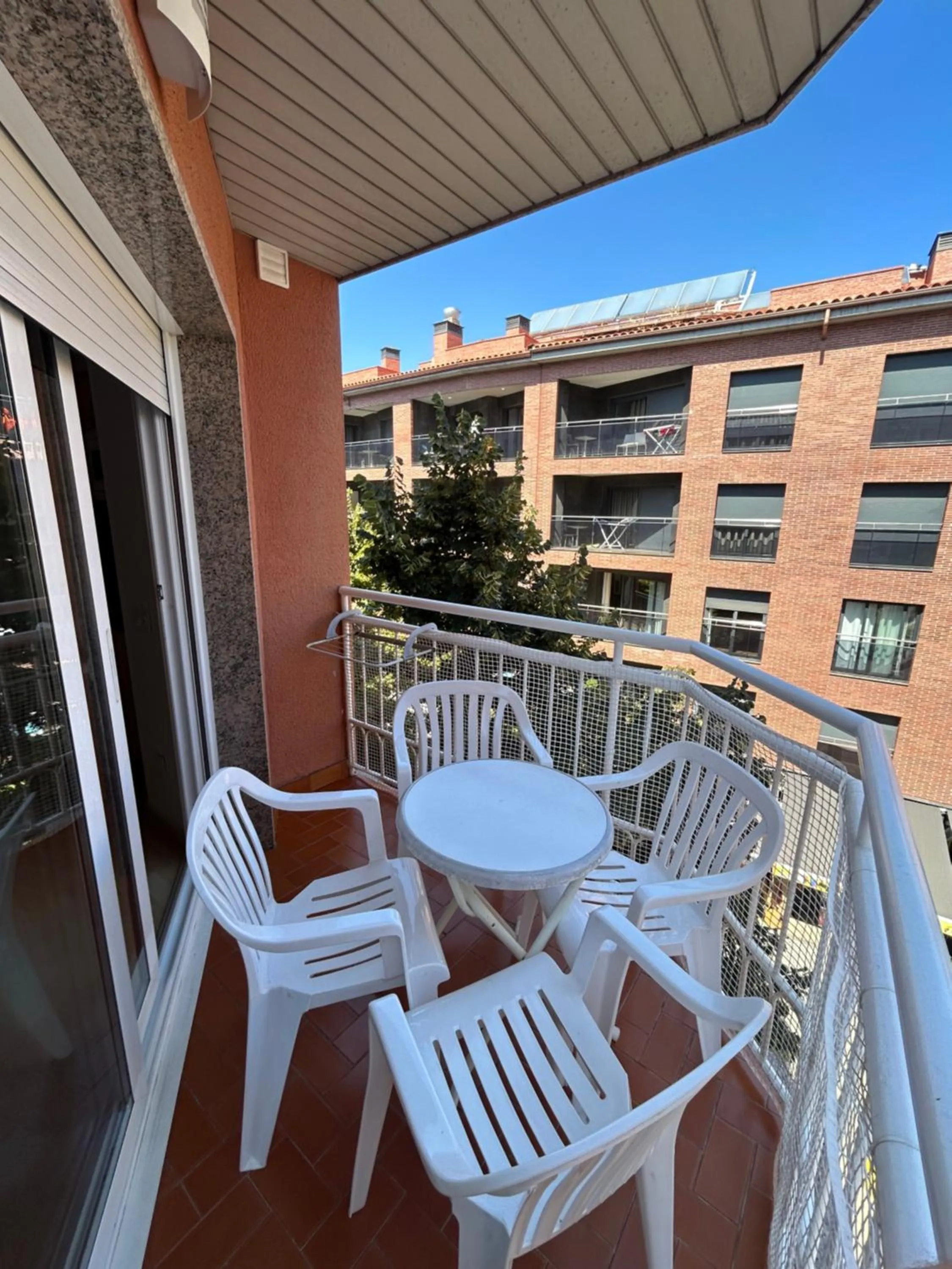 Two-Bedroom Apartment (4 Adults) in Hotel Acapulco