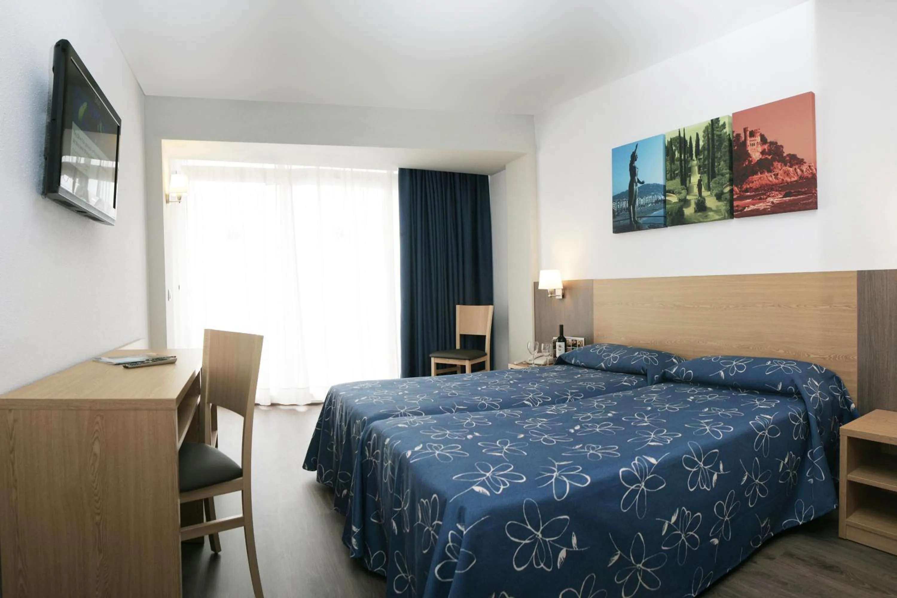 Double or Twin Room in Hotel Acapulco