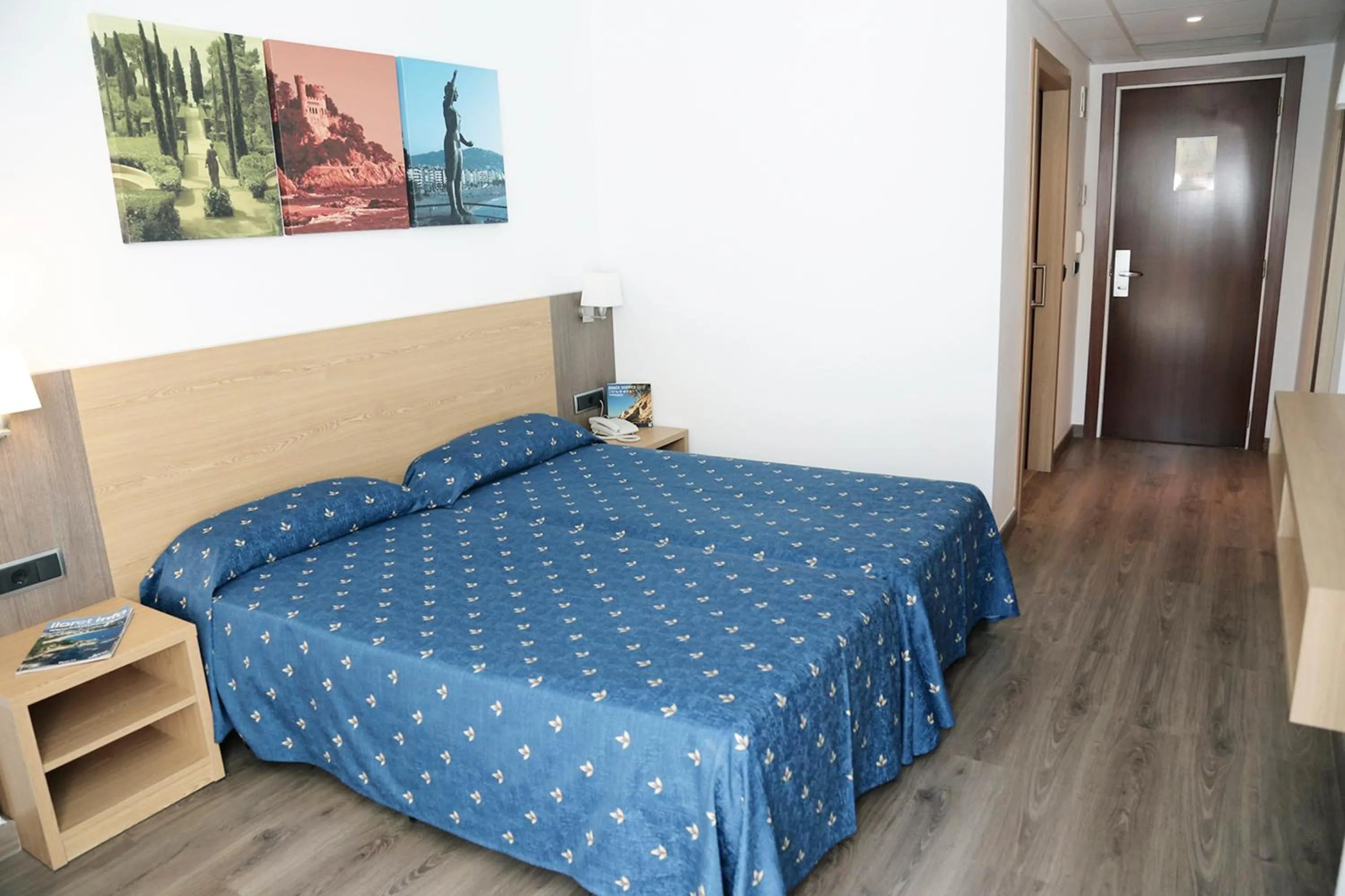 Double Room - Disability Access in Hotel Acapulco