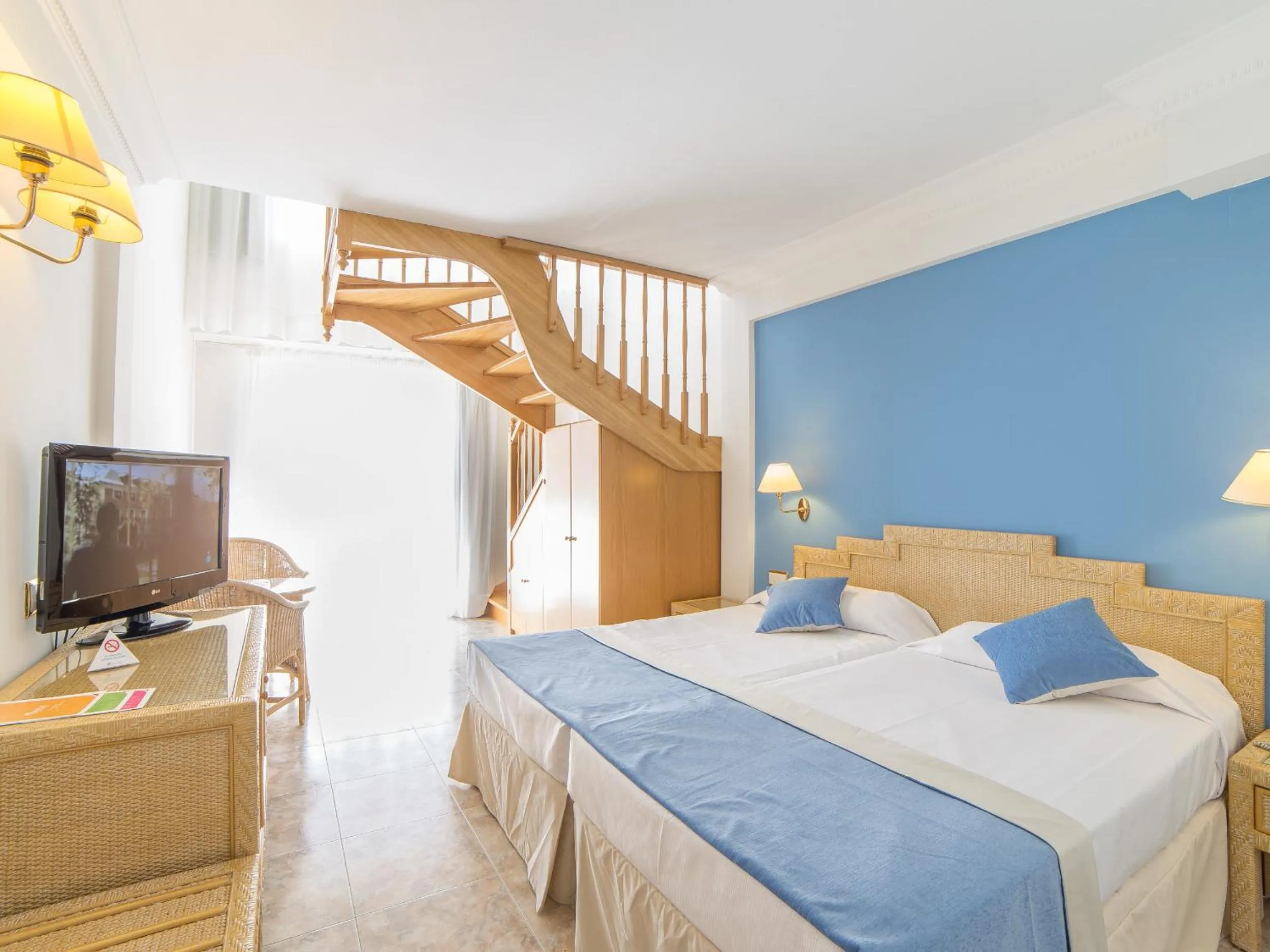 Superior Family Room in Palas Pineda