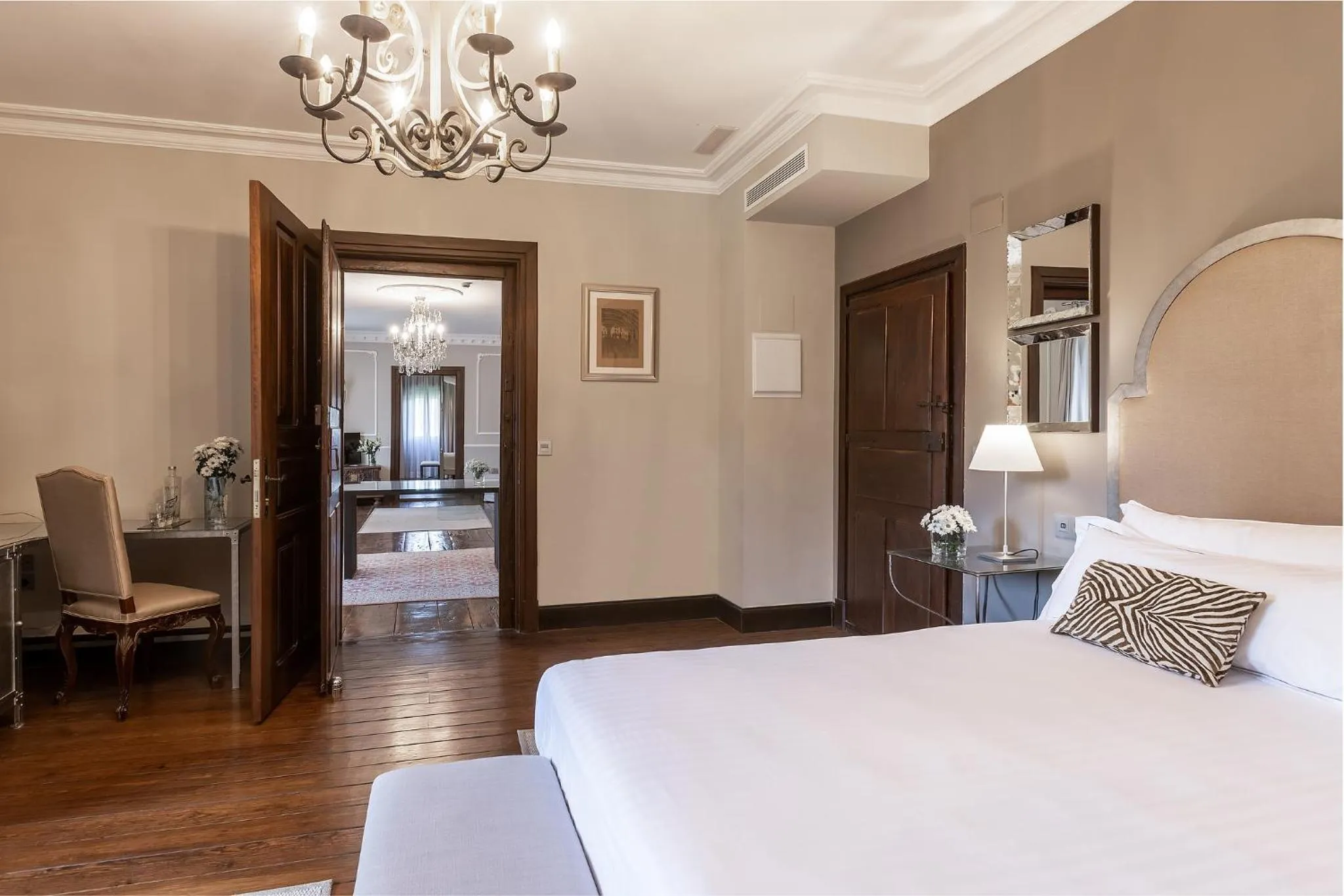 Family Room in Iriarte Jauregia Hotel