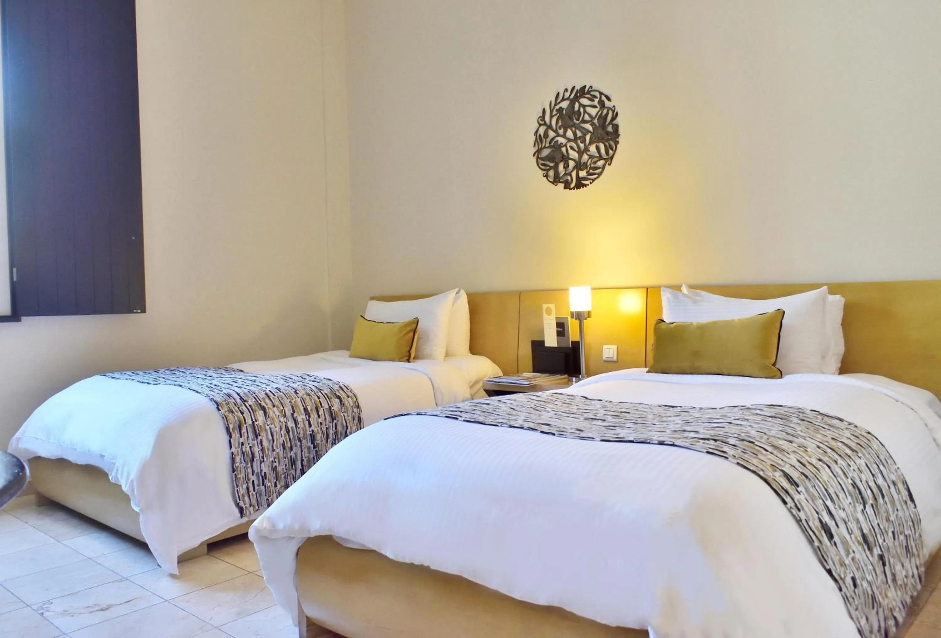 Contemporary Twin Room in Hodelpa Nicolás de Ovando