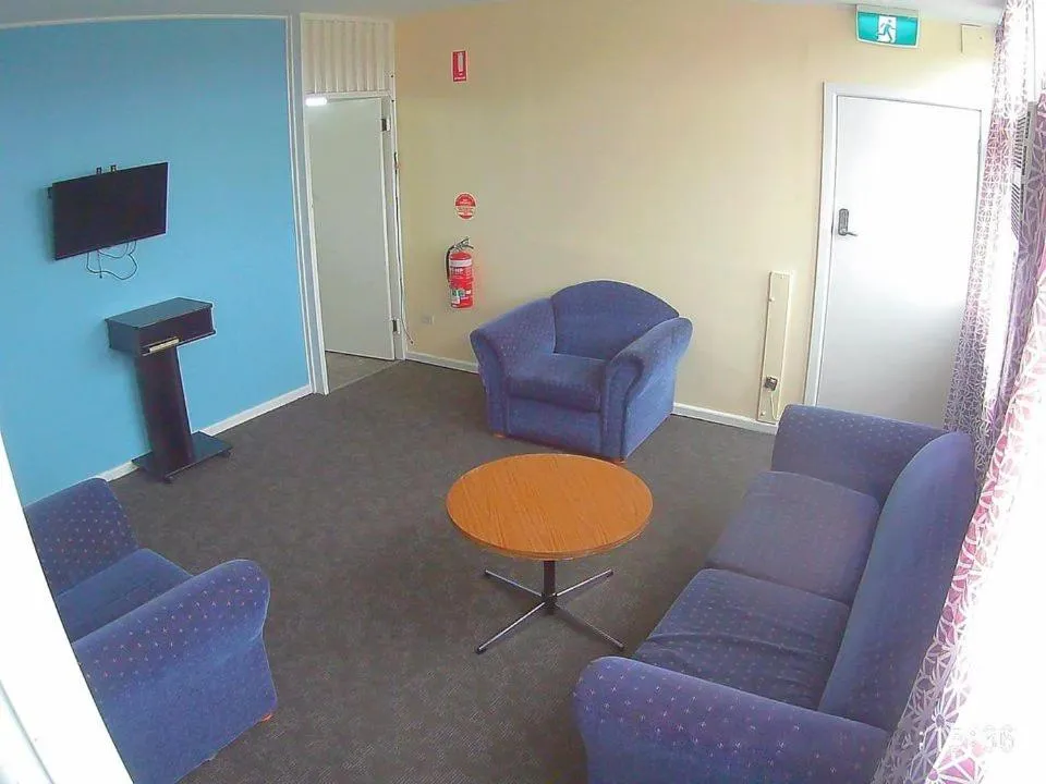 Three-Bedroom Apartment in Turn-in Motel