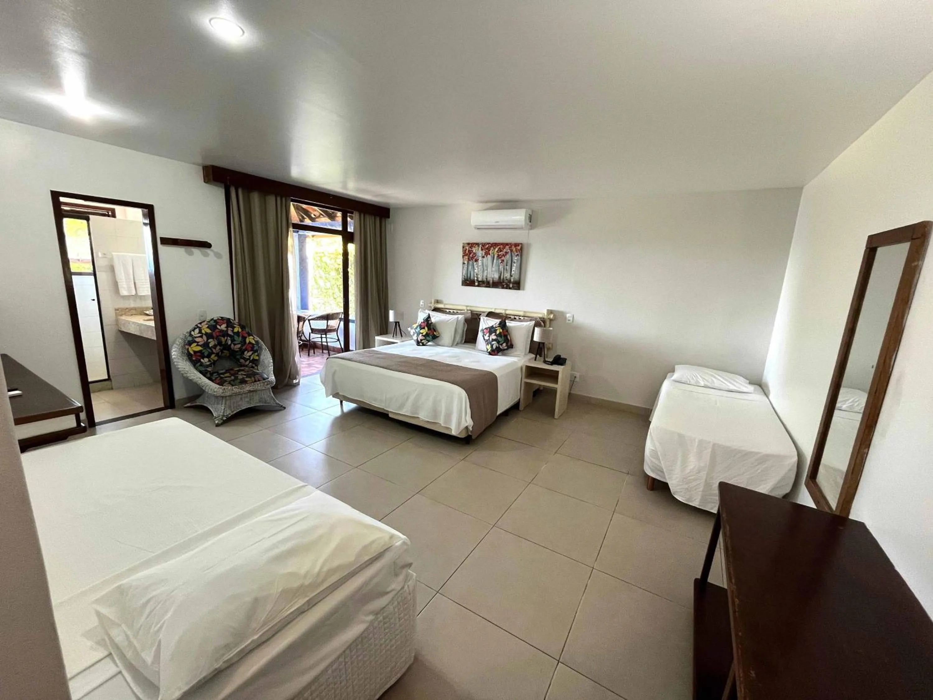 Junior Suite in Colonna Galapagos Garden Hotel