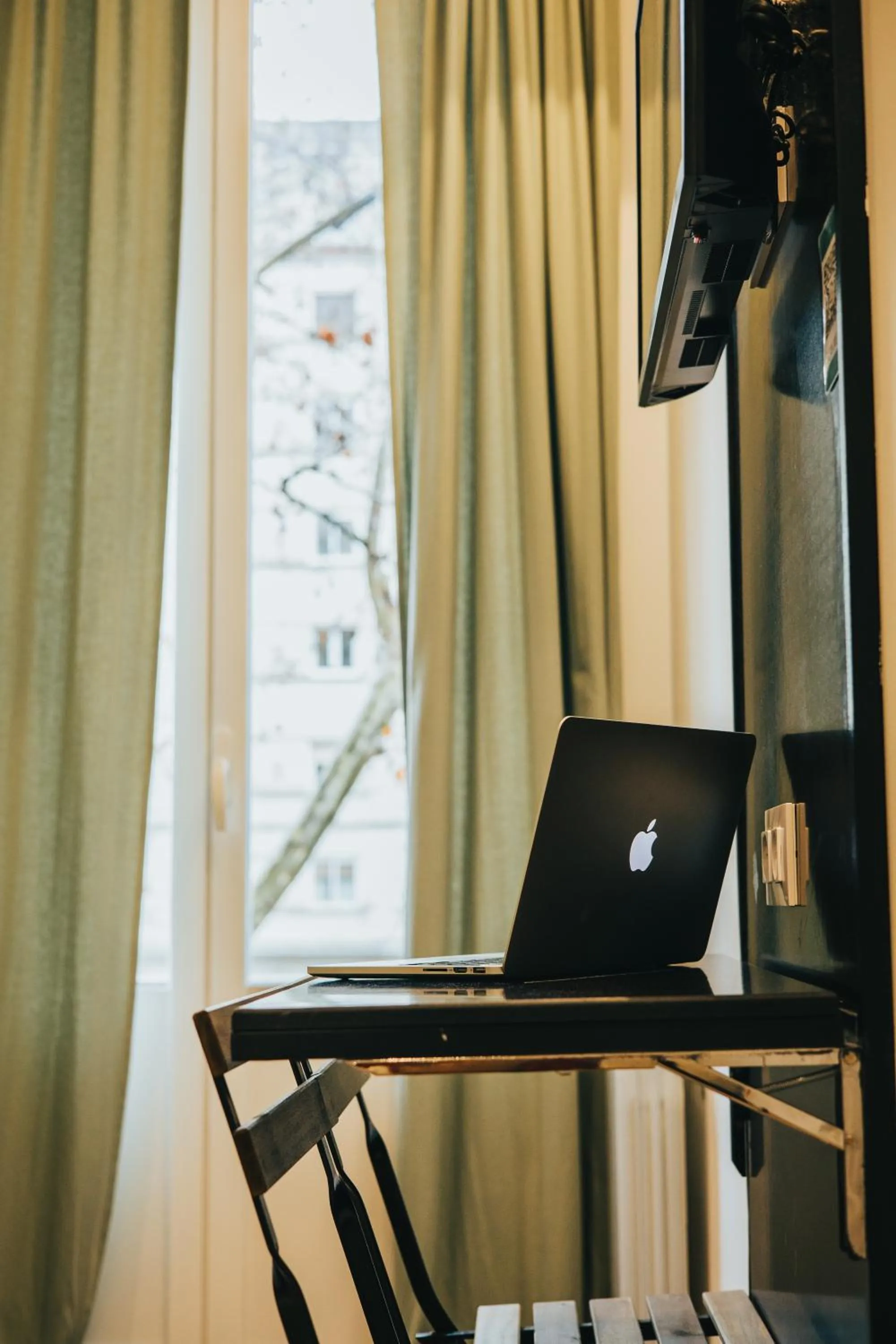 Standard Twin Room with Balcony in Bailén Green House