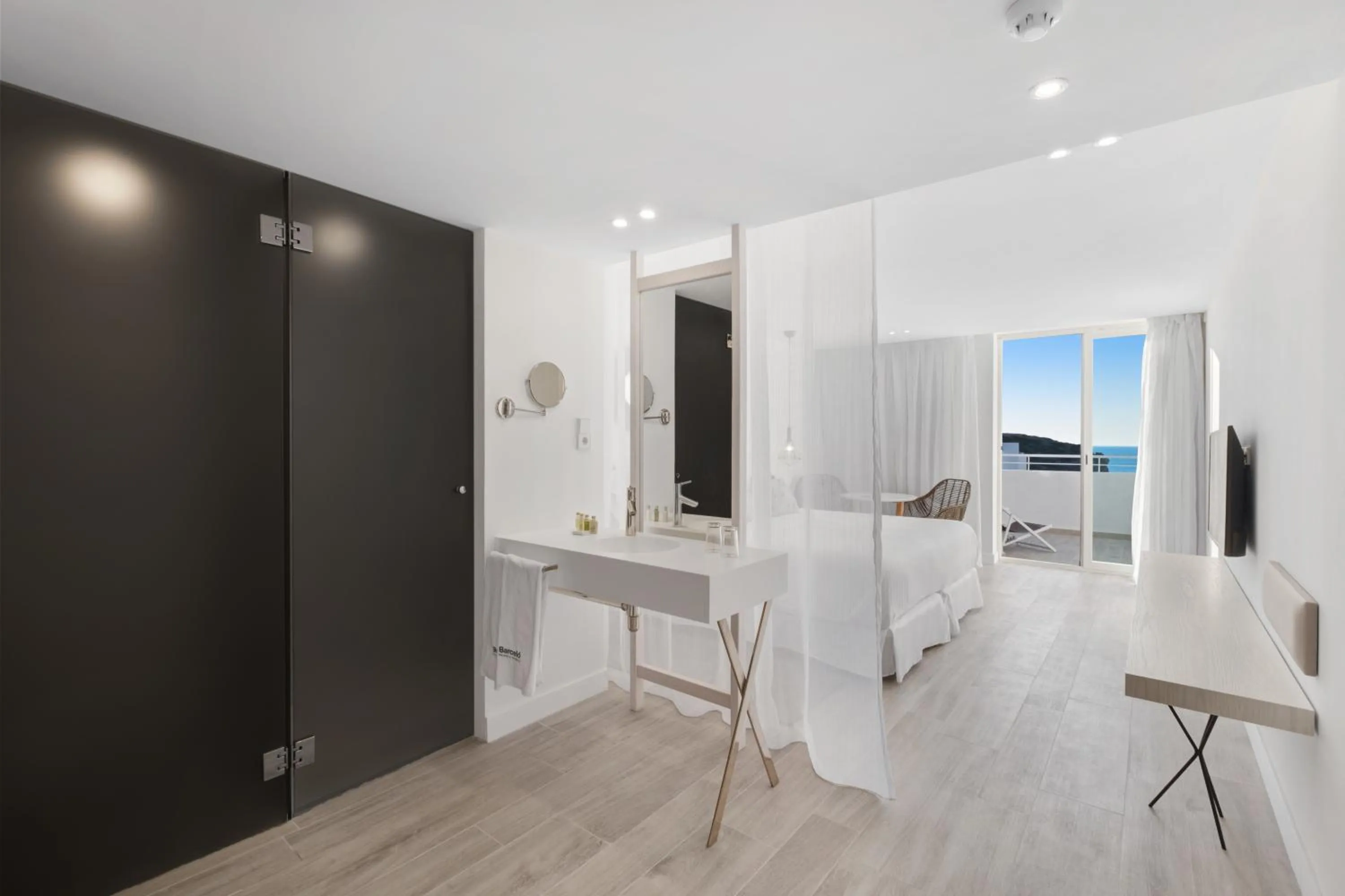 Deluxe Junior Suite with Hot Tub (3 Adults) in Barceló Portinatx - Adults Only