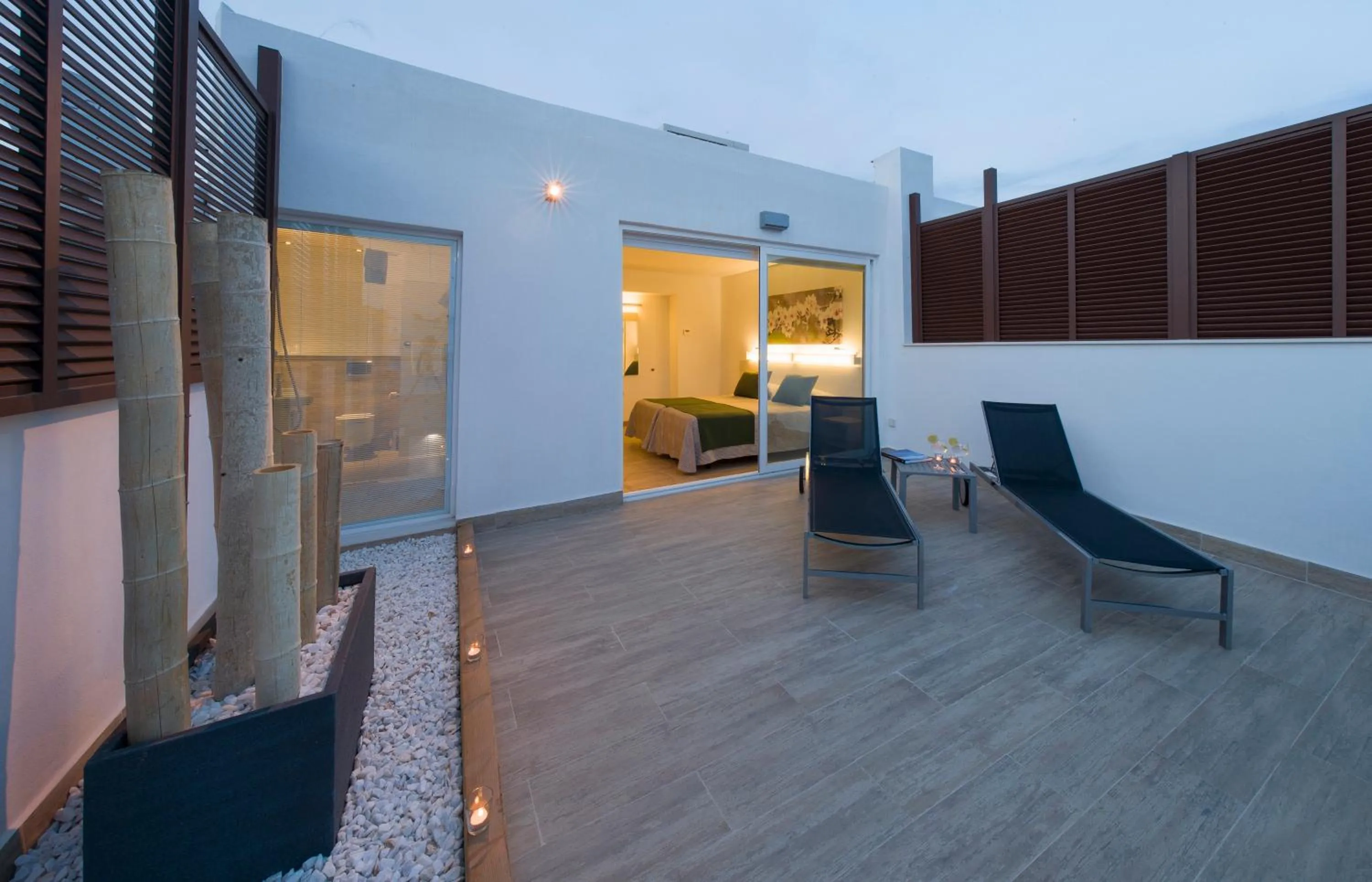 Premium Twin Room with Terrace in Hostal Marí