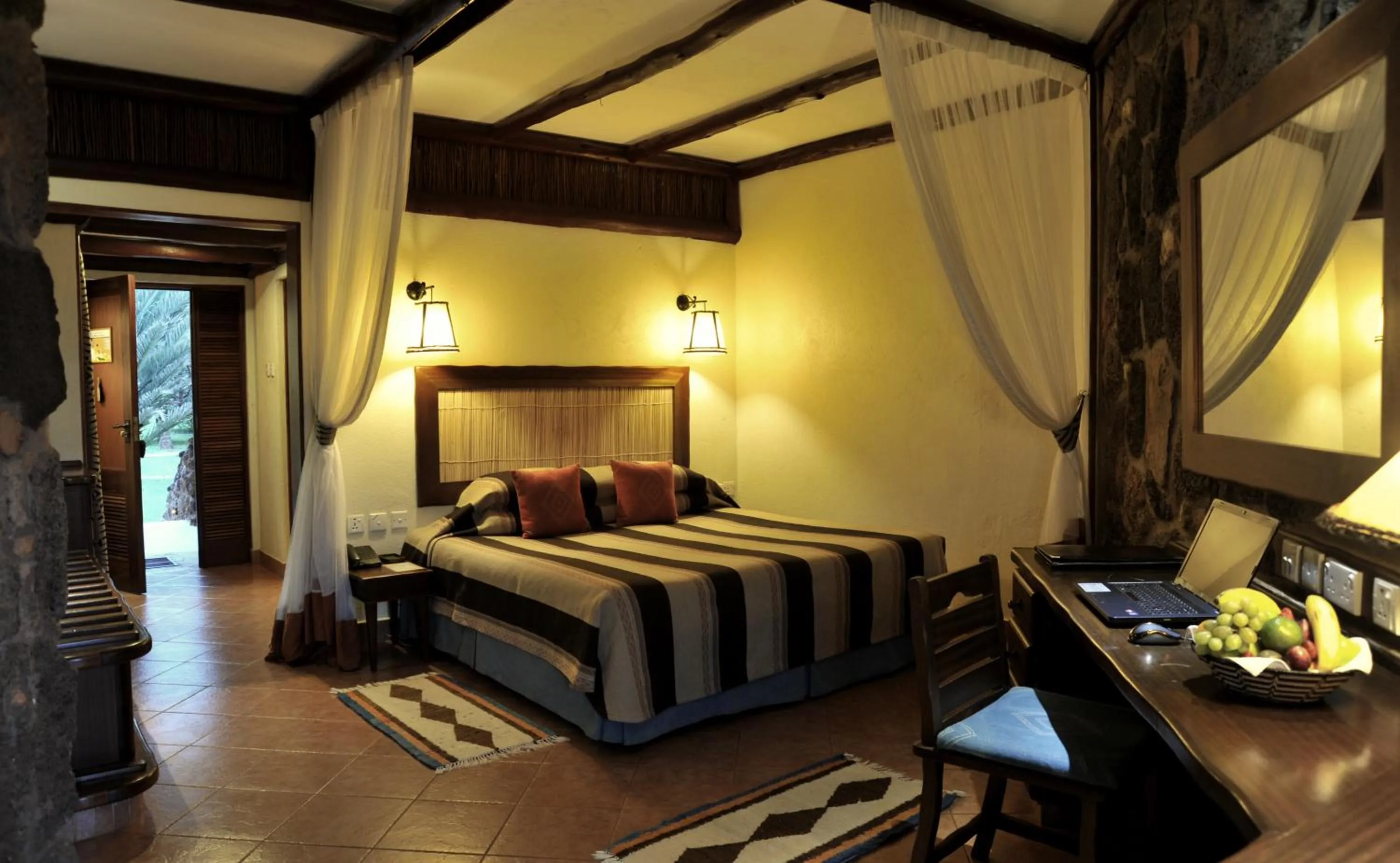 Deluxe Room - single occupancy in Kilaguni Serena Safari Lodge