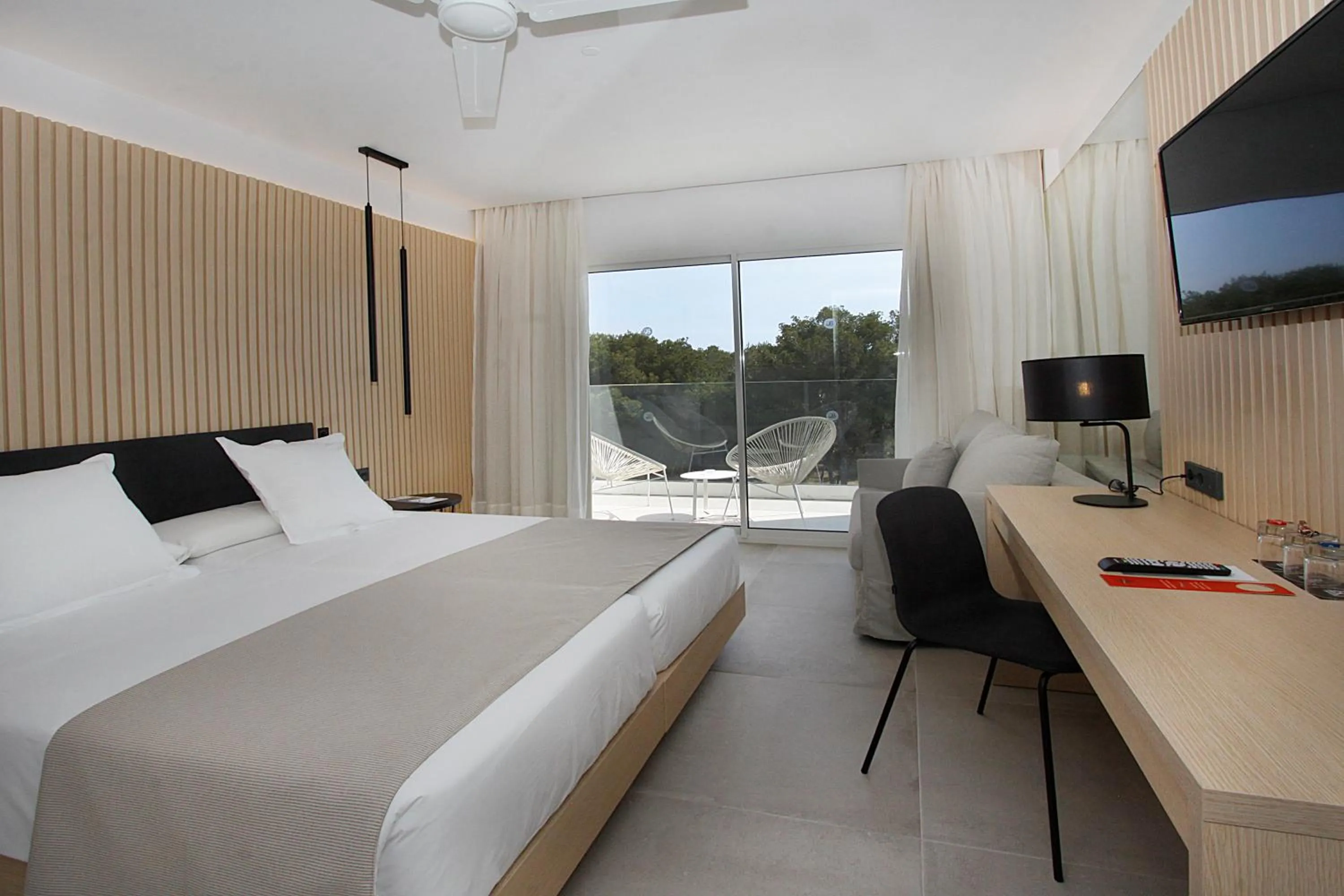 Superior Double Room in BG Caballero