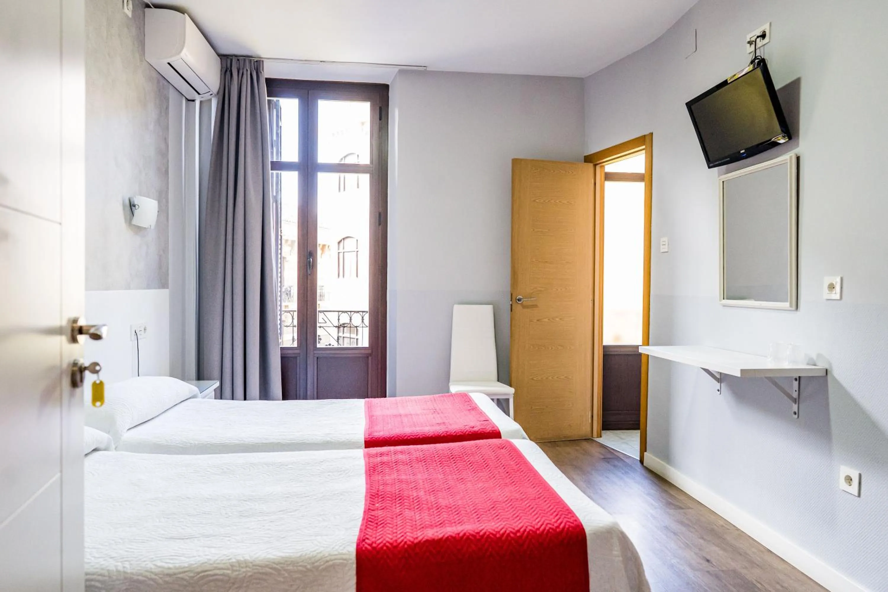 Double or Twin Room - single occupancy in Hostal Sonia Granada