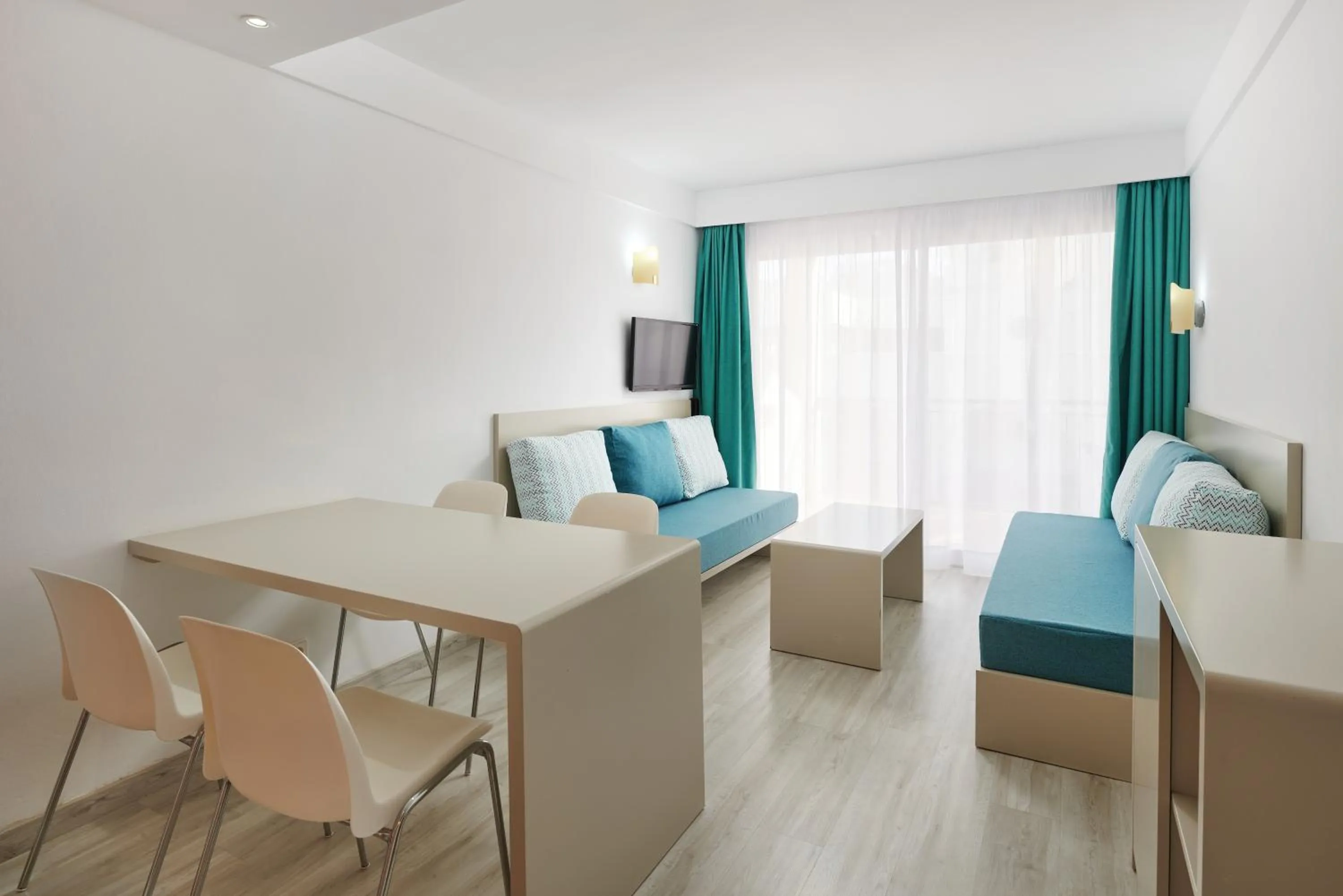 Standard Apartment (2 Adults + 2 Children) in Hotel Cala d'Or Playa