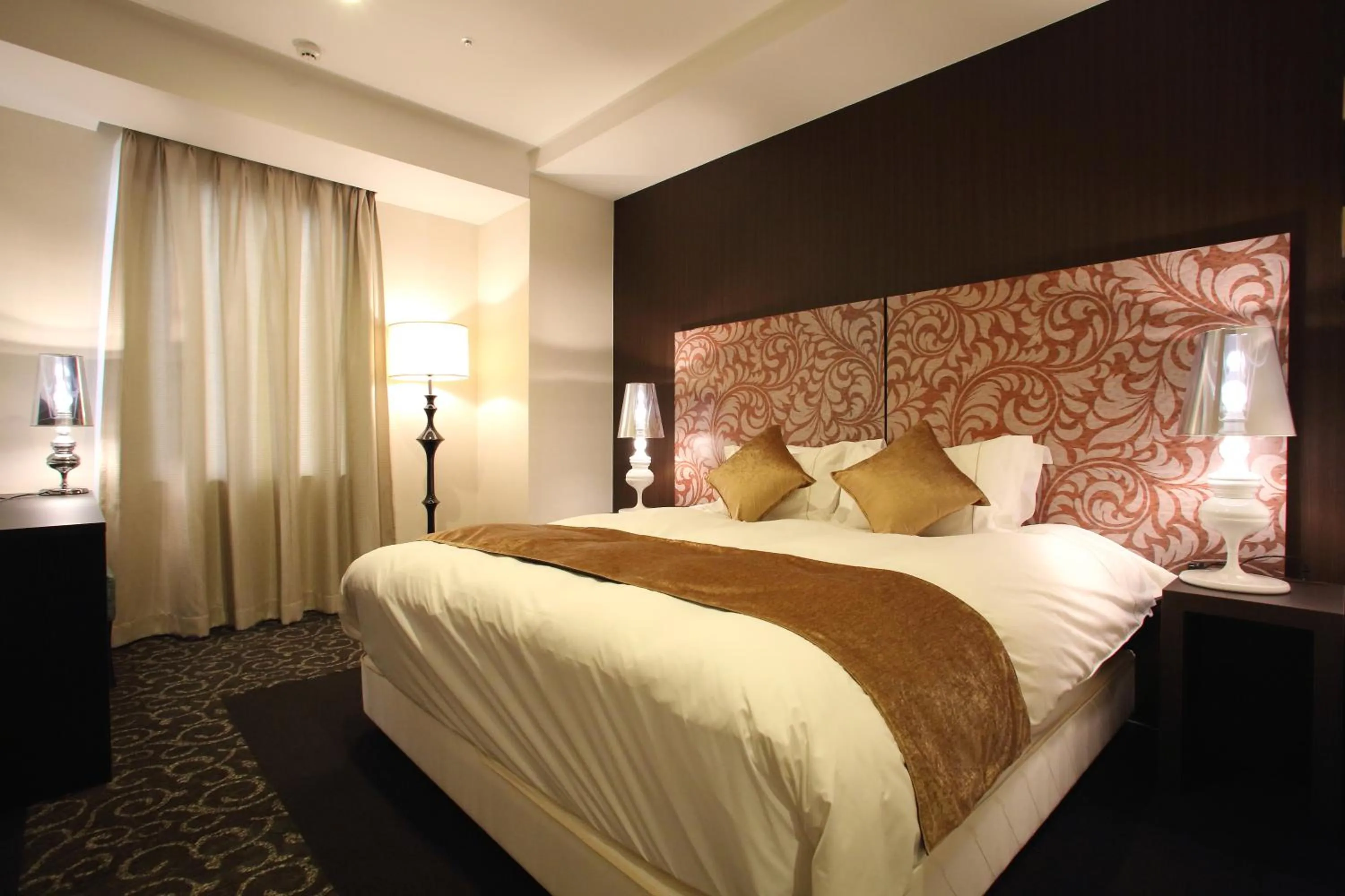 Standard King Room - single occupancy - Smoking in Centurion Hotel Grand Kobe Station