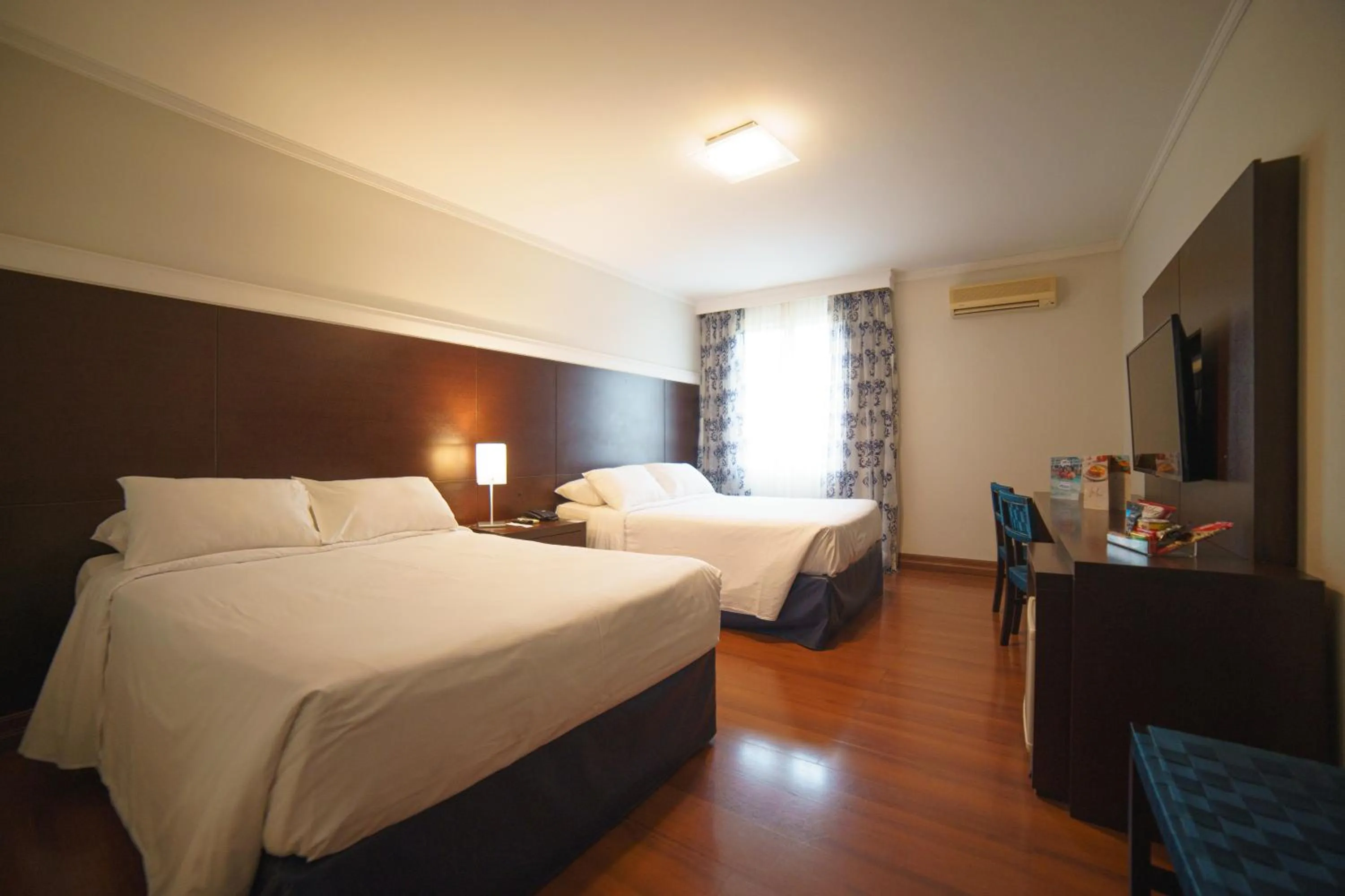 Superior Quadruple Room in Mabu Curitiba Business