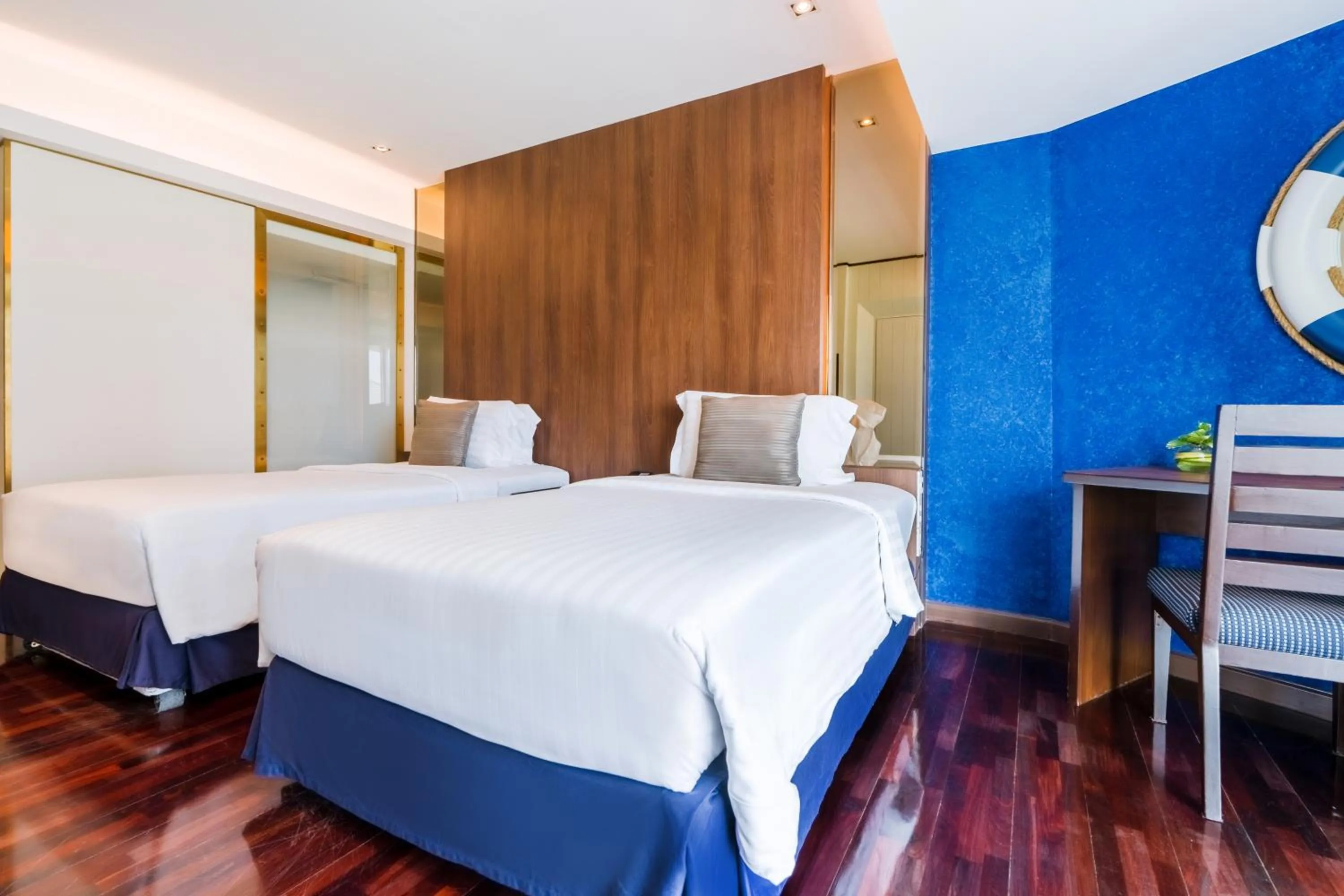 Deluxe Twin Room in A-One The Royal Cruise Hotel Pattaya - SHA Extra Plus
