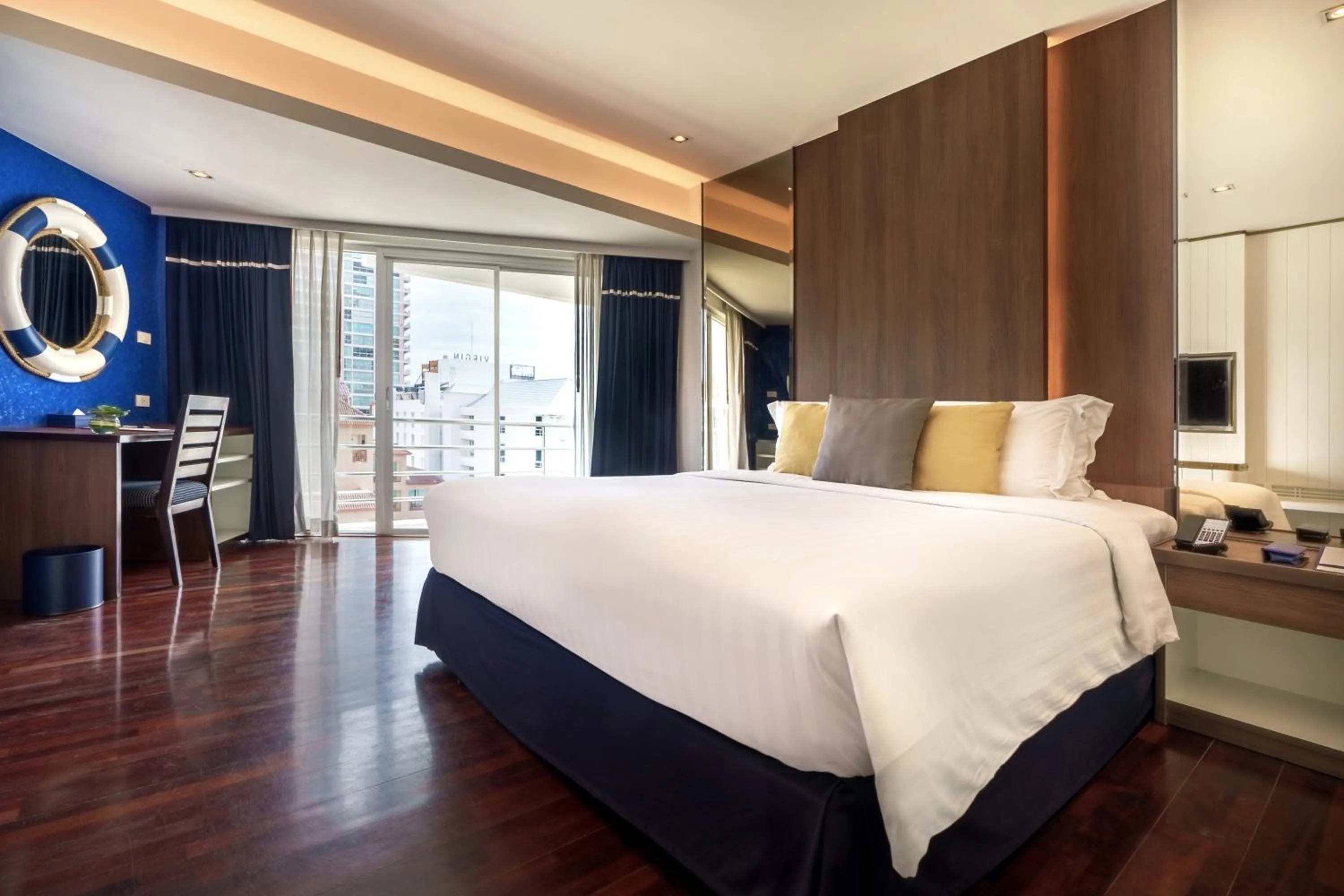 Deluxe Double Room in A-One The Royal Cruise Hotel Pattaya - SHA Extra Plus