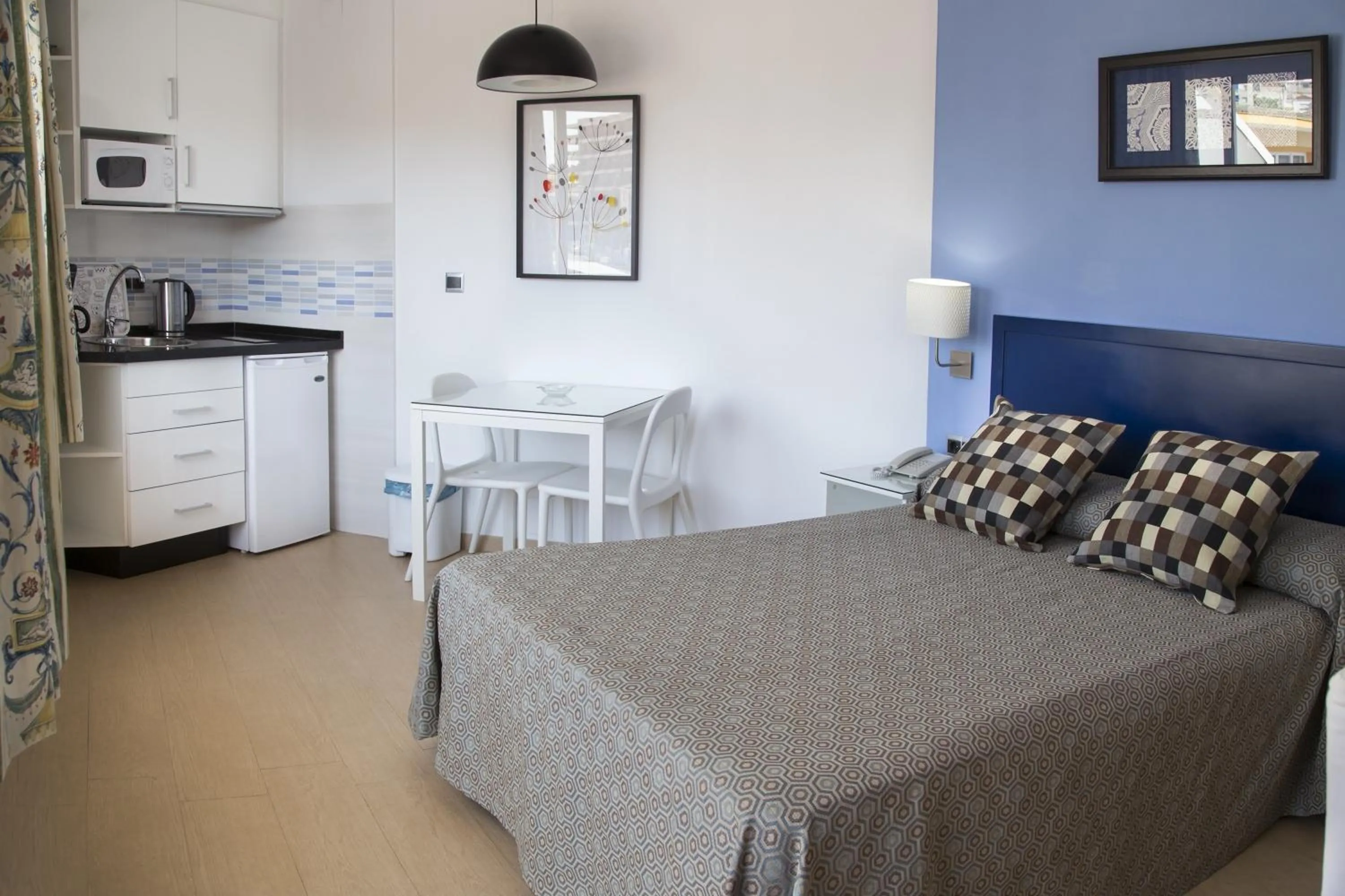 Studio Standard (Double Bed) in Apartamentos Ecuador Park