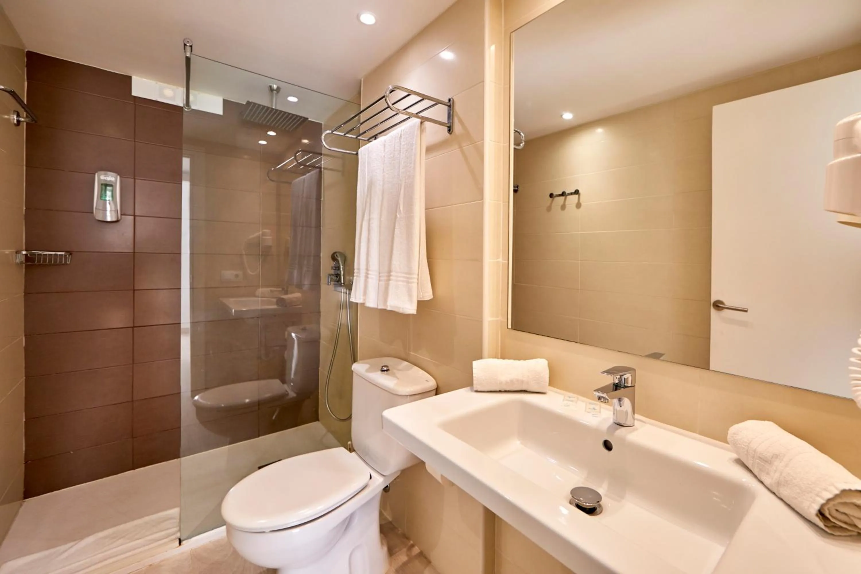 One-Bedroom Apartment with Sea View and Terrace in Sun Beach