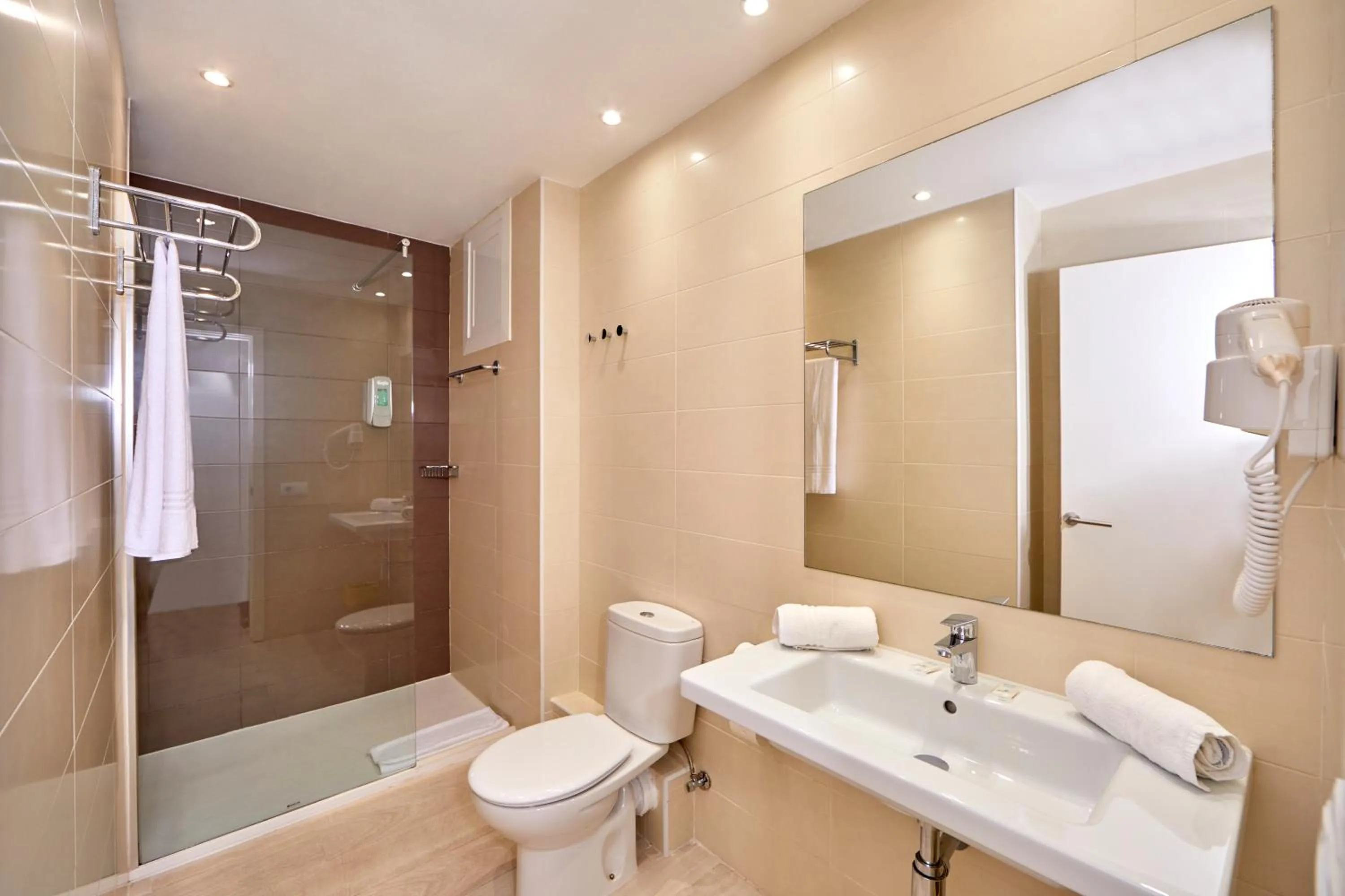 One-Bedroom Apartment with Balcony in Sun Beach