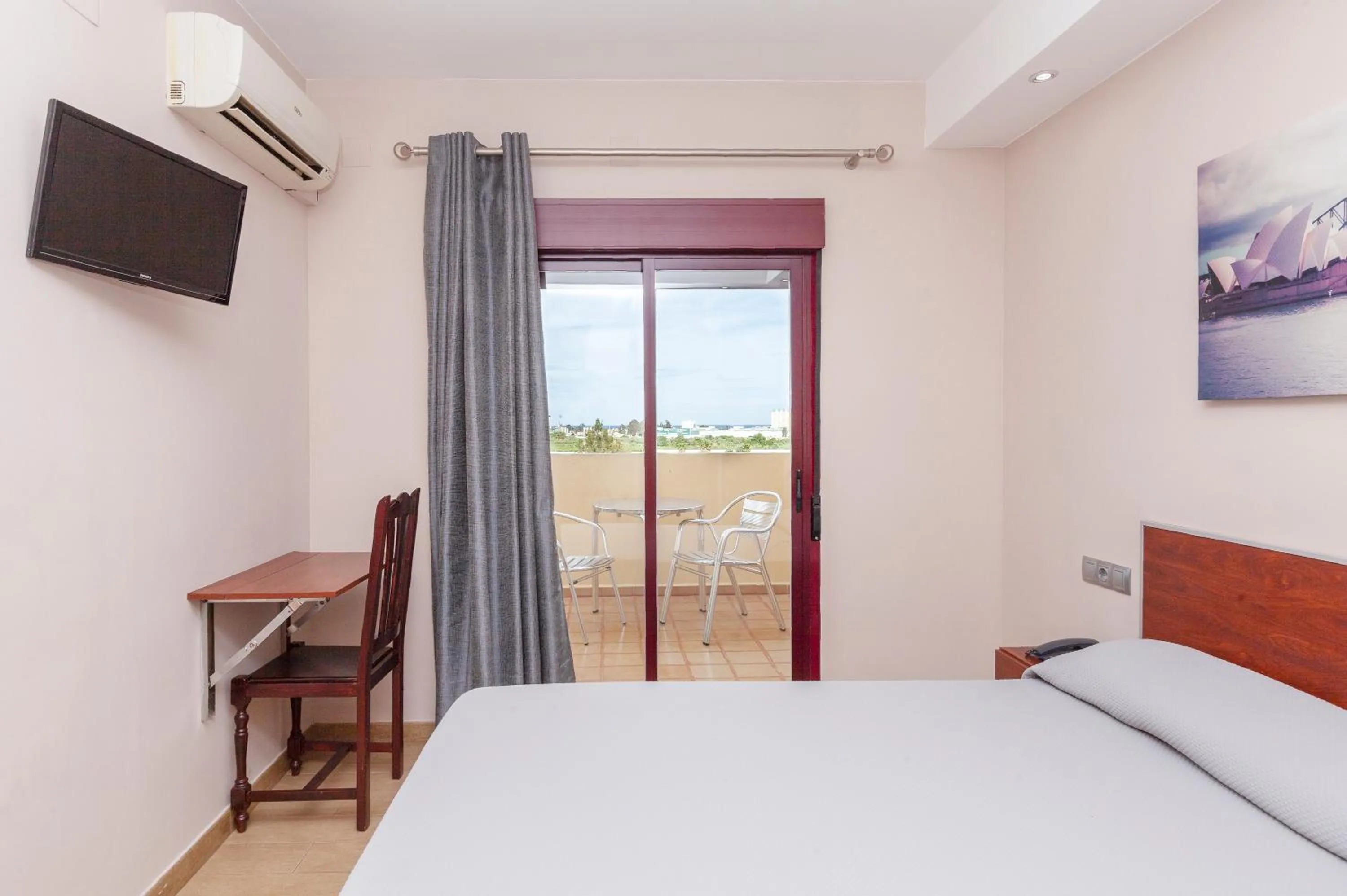 Double Room with Terrace in Hotel Olympia Ronda I