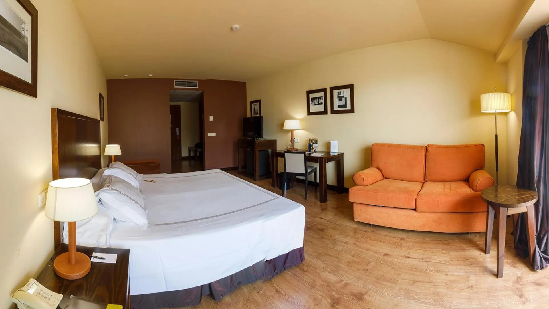 Junior Suite in Gran Hotel Ciudad de Barbastro