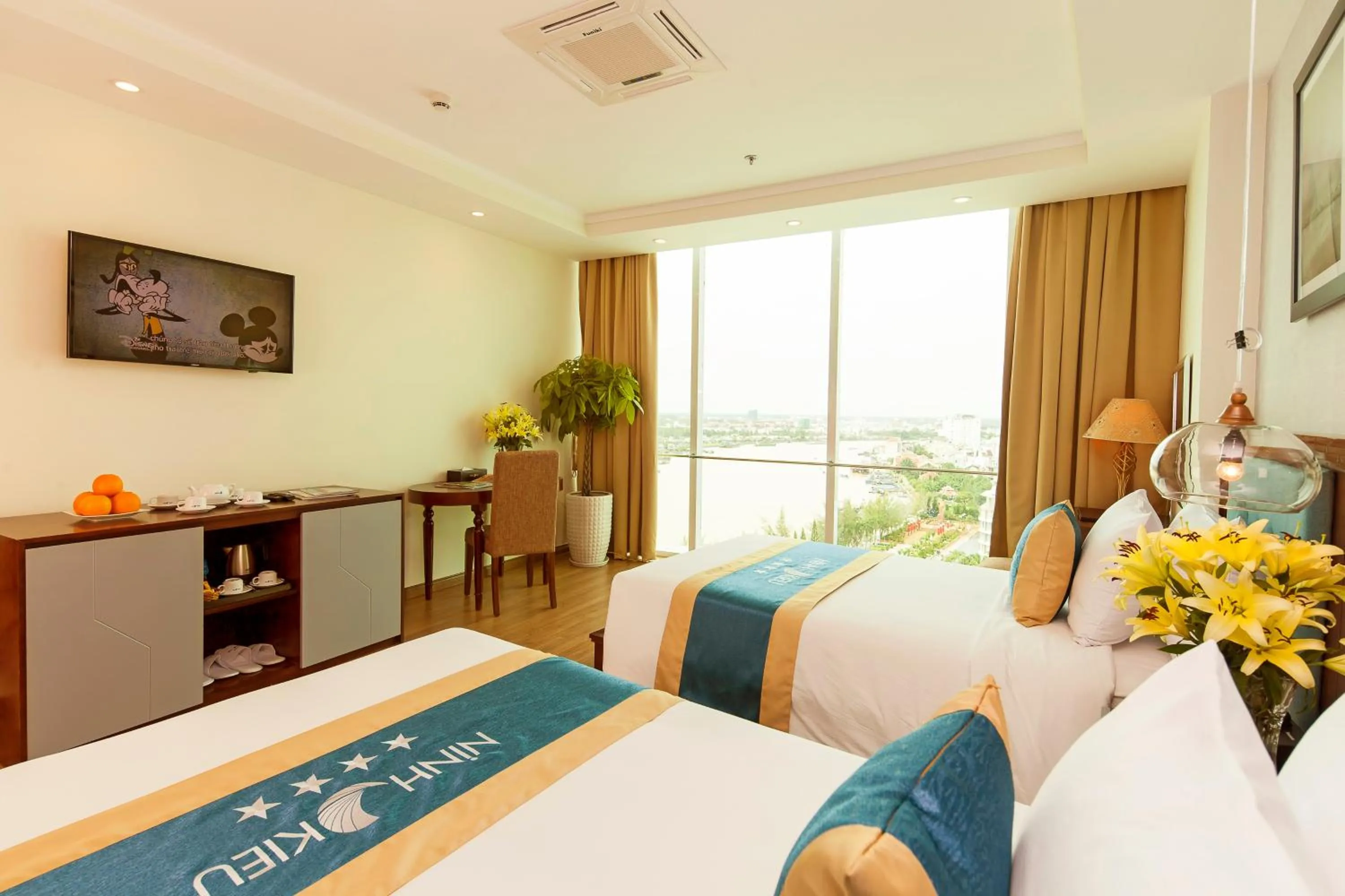 Superior Twin Room with City View in Ninh Kieu Riverside Hotel