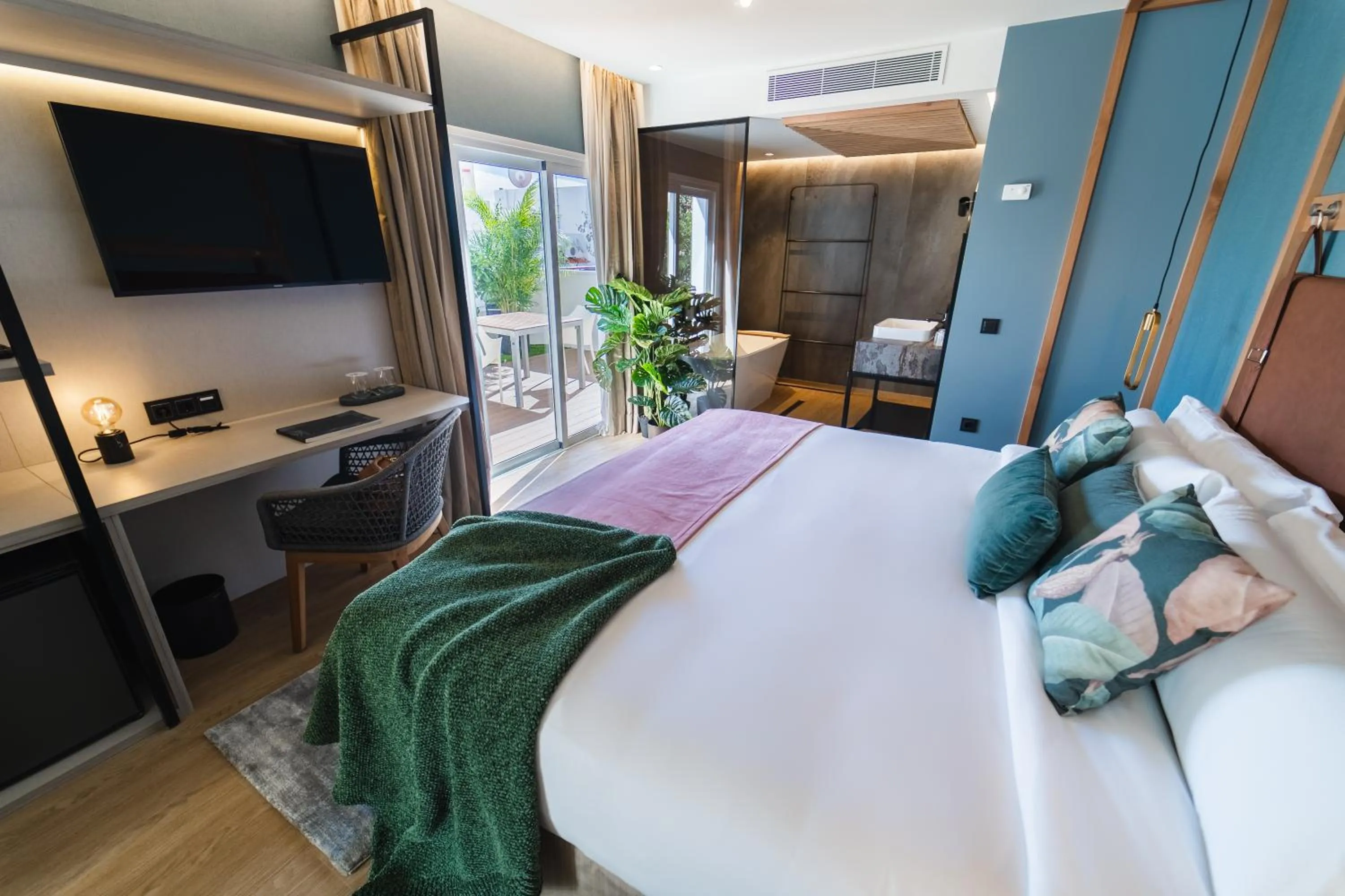 Grand Suite with Terrace in Hotel Taburiente S.C.Tenerife