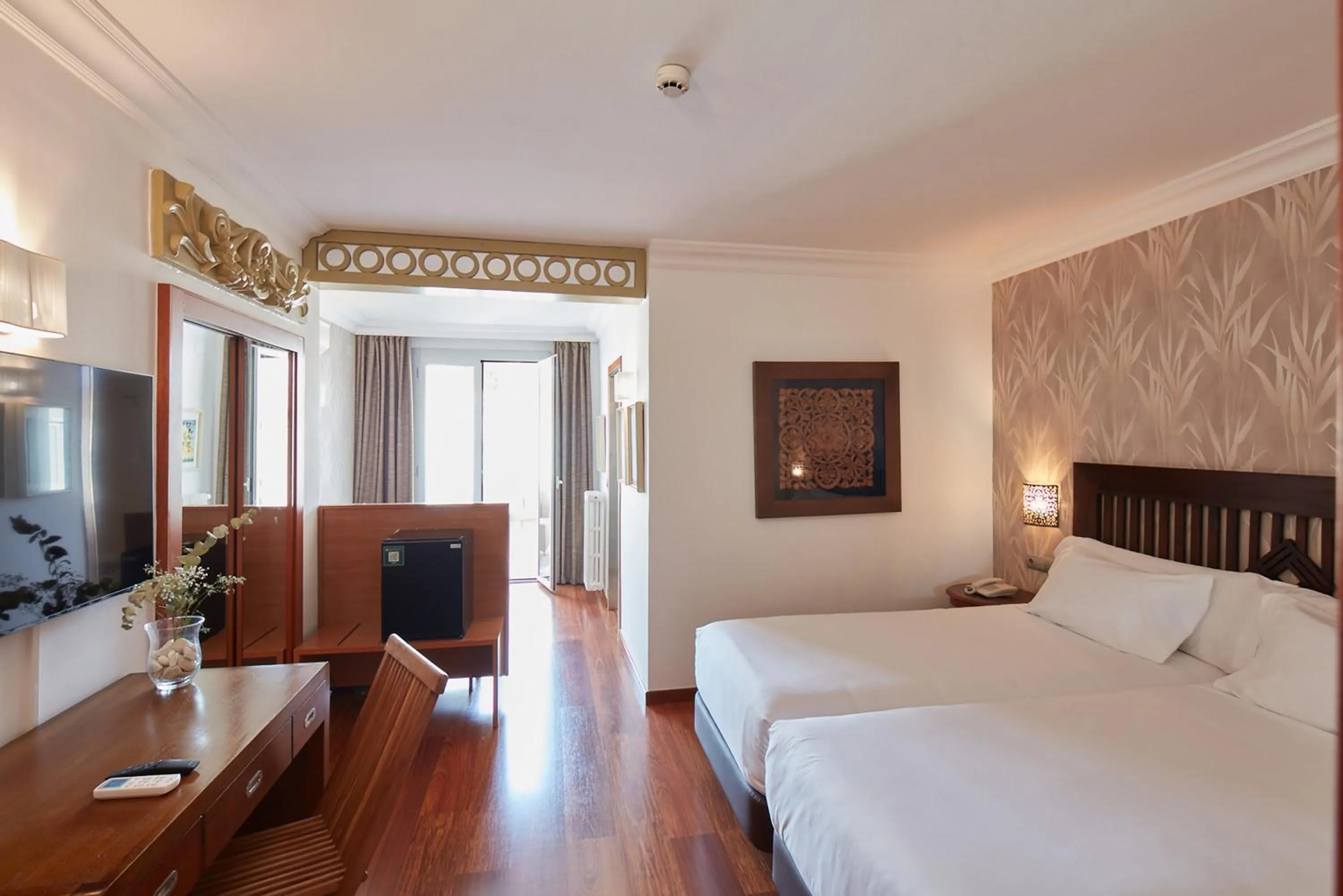 Superior Triple Room in Sercotel Hotel President