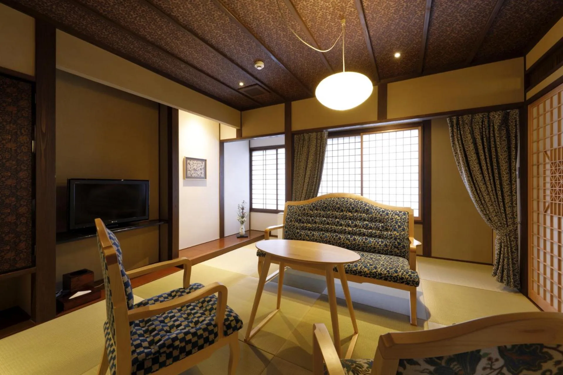 Japanese-Style Room with Shared Bathroom  - Main Building in Yufuin Souan Kosumosu