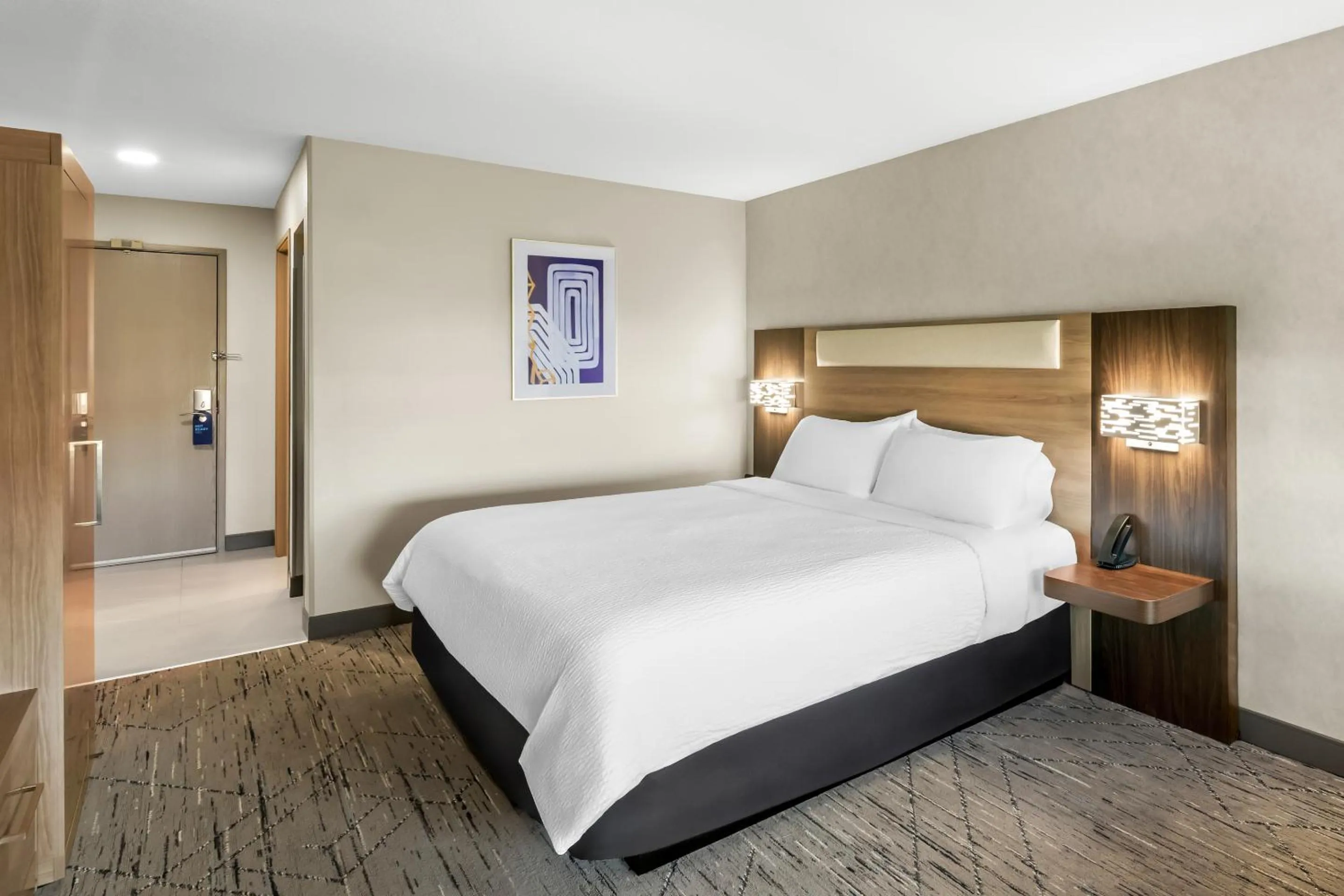 King Room with Jetted Tub in Holiday Inn Express Hotel & Suites Council Bluffs - Convention Center Area by IHG