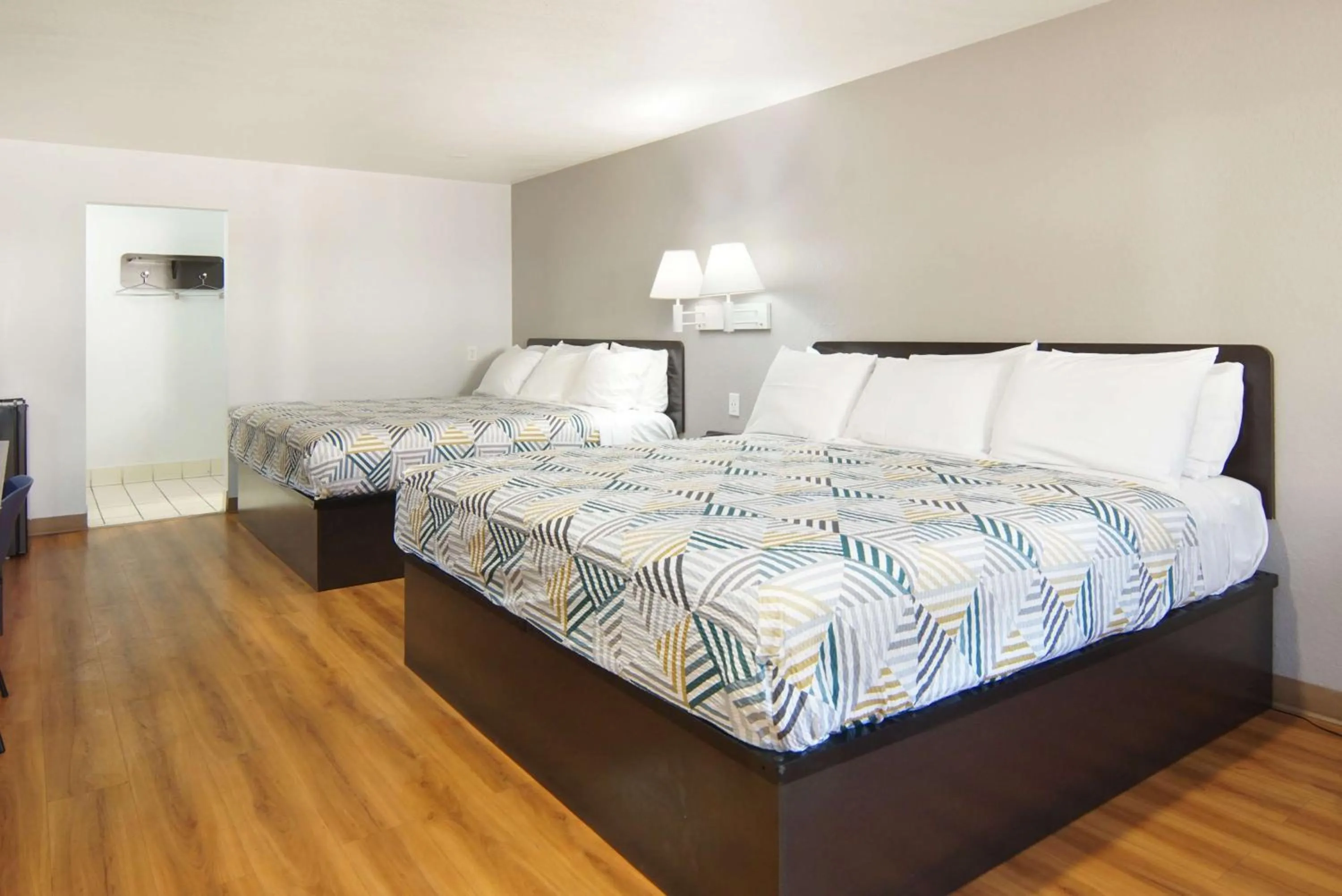 Queen Room with Two Queen Beds - Smoking in Motel 6-Lancaster, TX - DeSoto - Lancaster