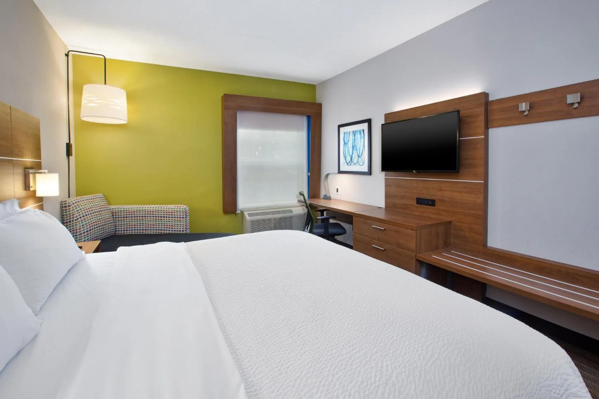Standard King Room in Holiday Inn Express Hotel & Suites Delaware-Columbus Area by IHG