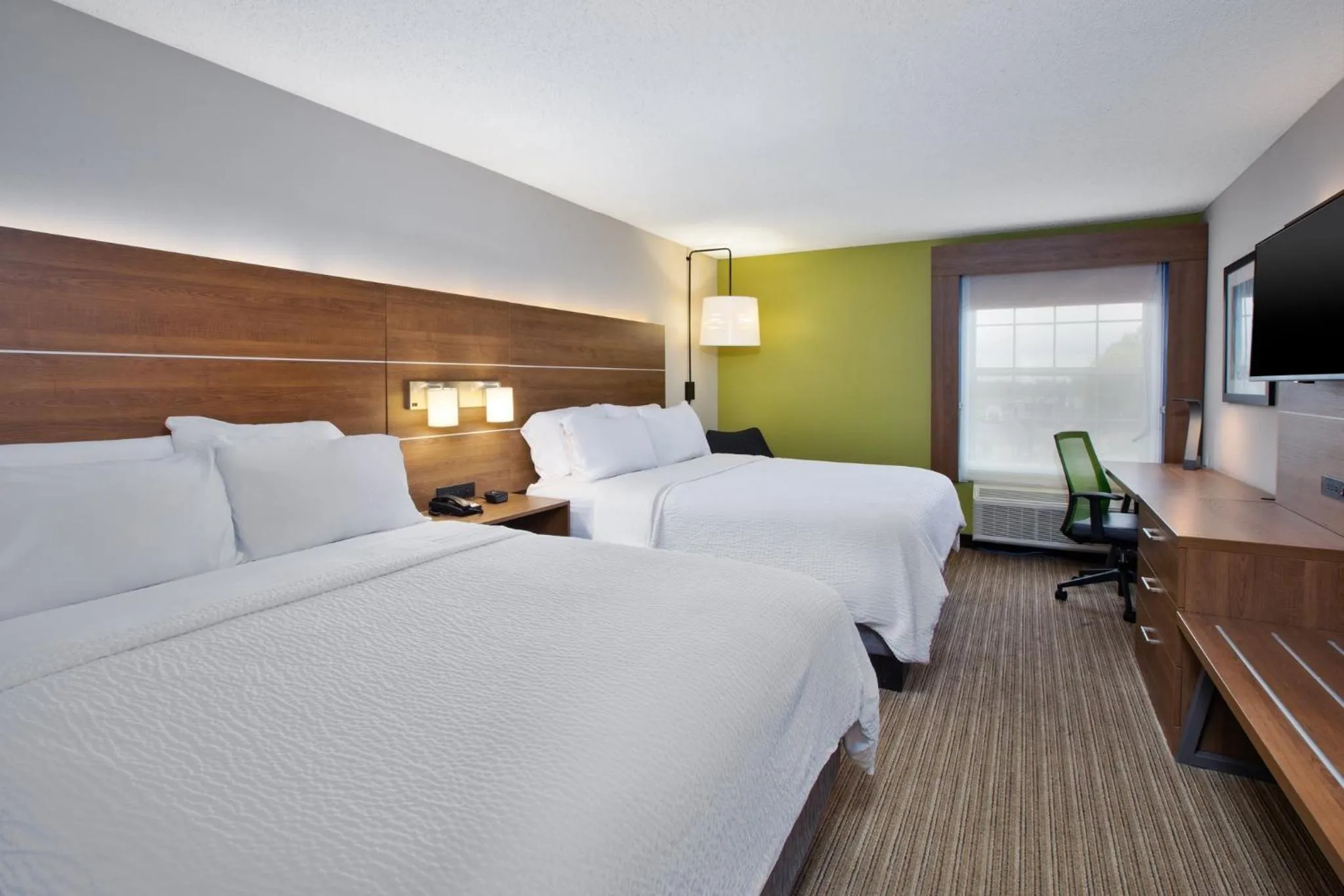 Double Room with Two Double Beds - Hearing Accessible/Non-Smoking  in Holiday Inn Express Hotel & Suites Delaware-Columbus Area by IHG