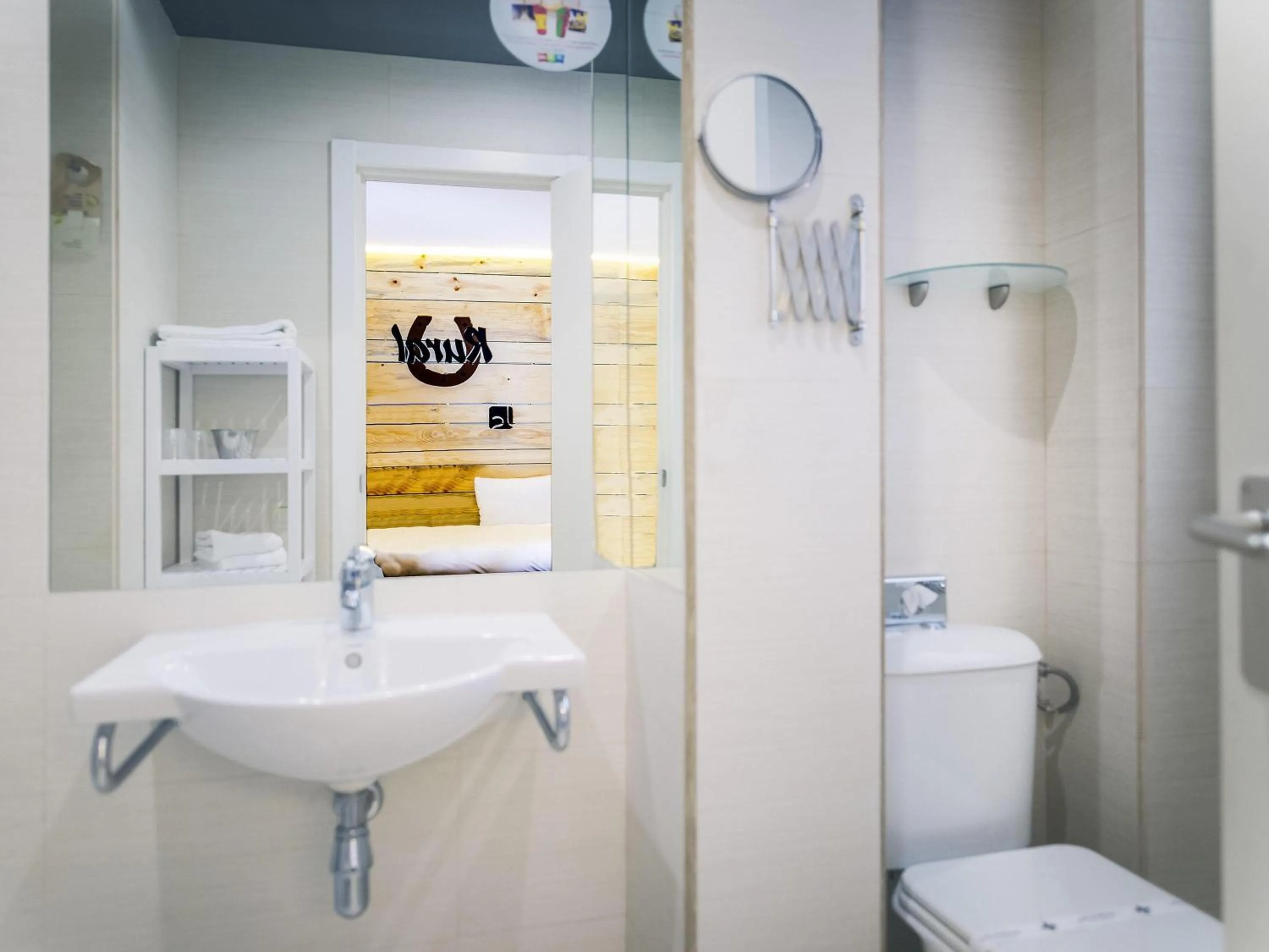 Standard Twin Room in Hotel Ibis Styles La Rioja Arnedo