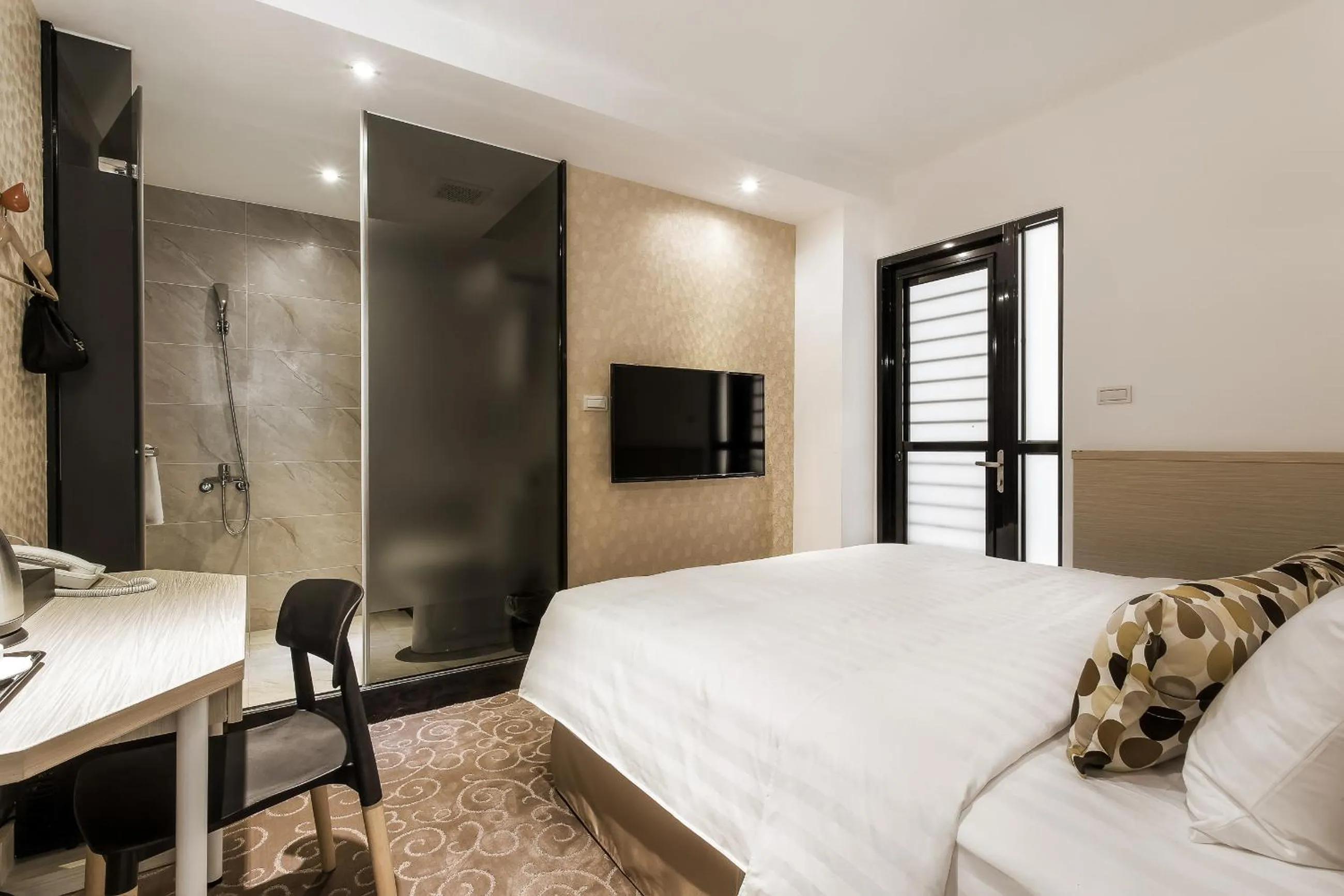 Business Double Room in RF Hotel  Linsen