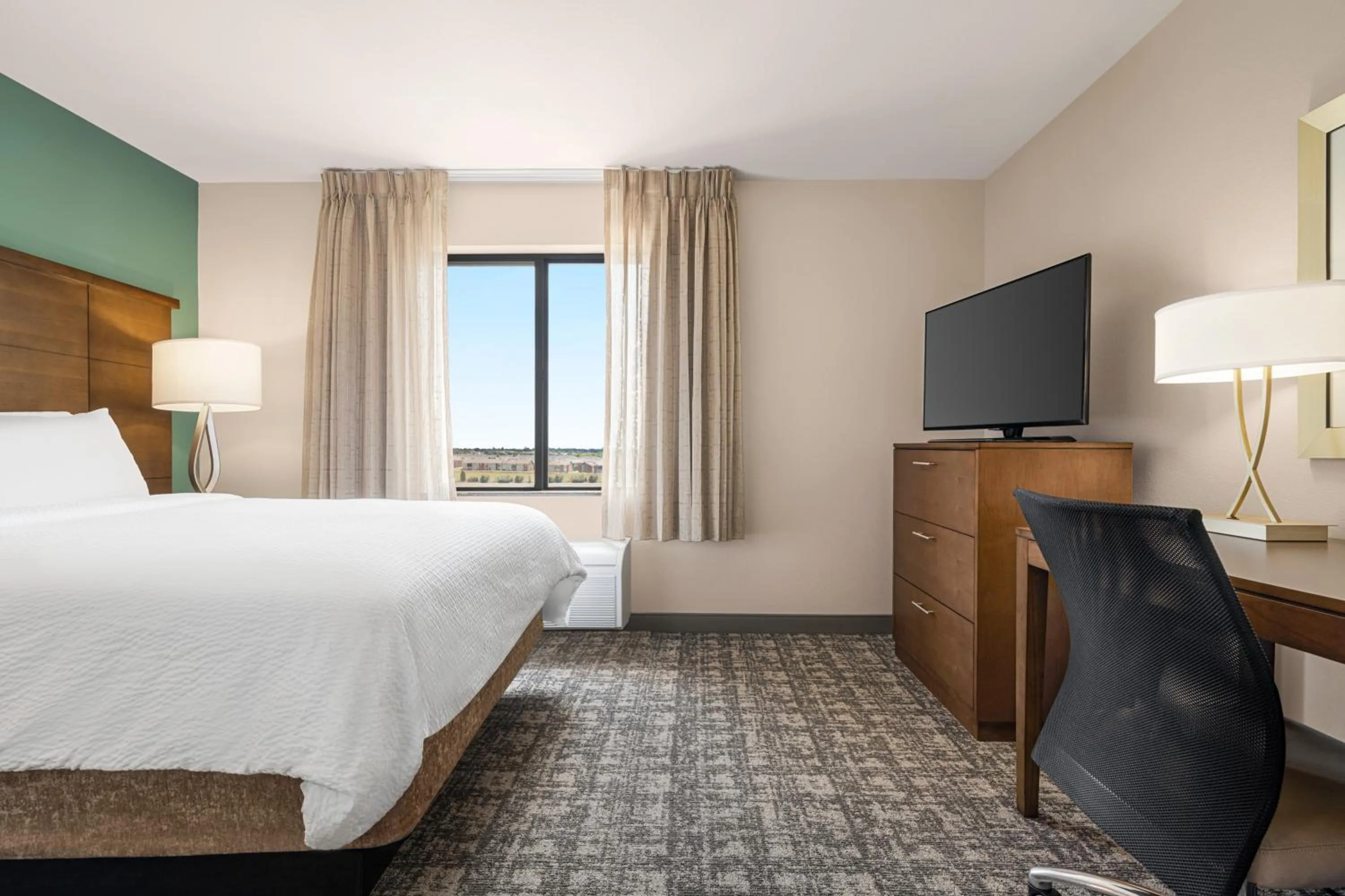 One-Bedroom Queen Suite in Staybridge Suites Oklahoma City-Quail Springs by IHG