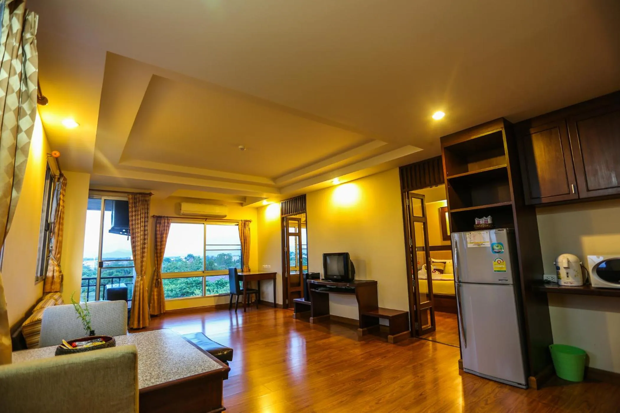Deluxe Suite in Madina Rayong Hotel