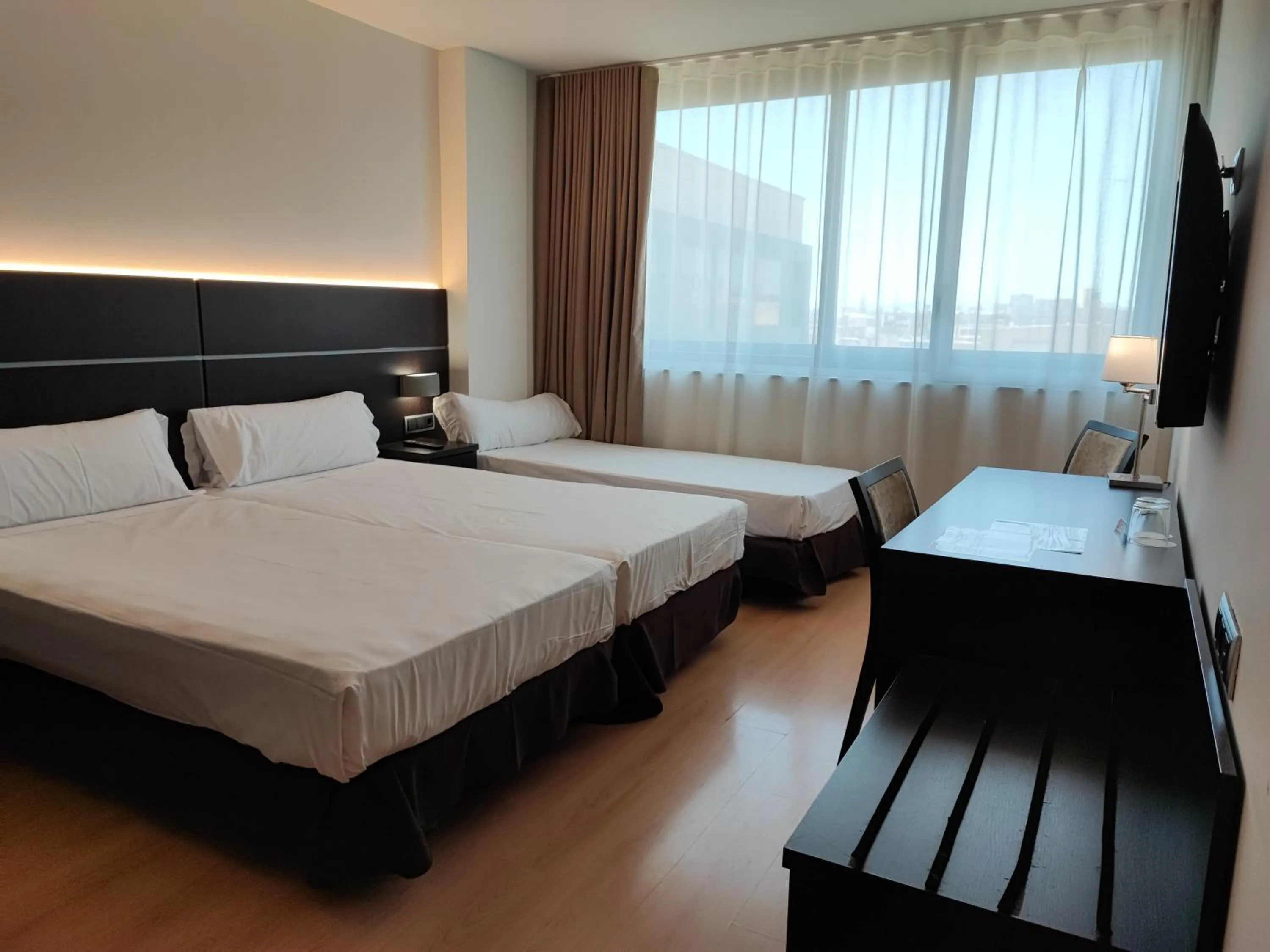 Triple Room in Tarraco Park Tarragona