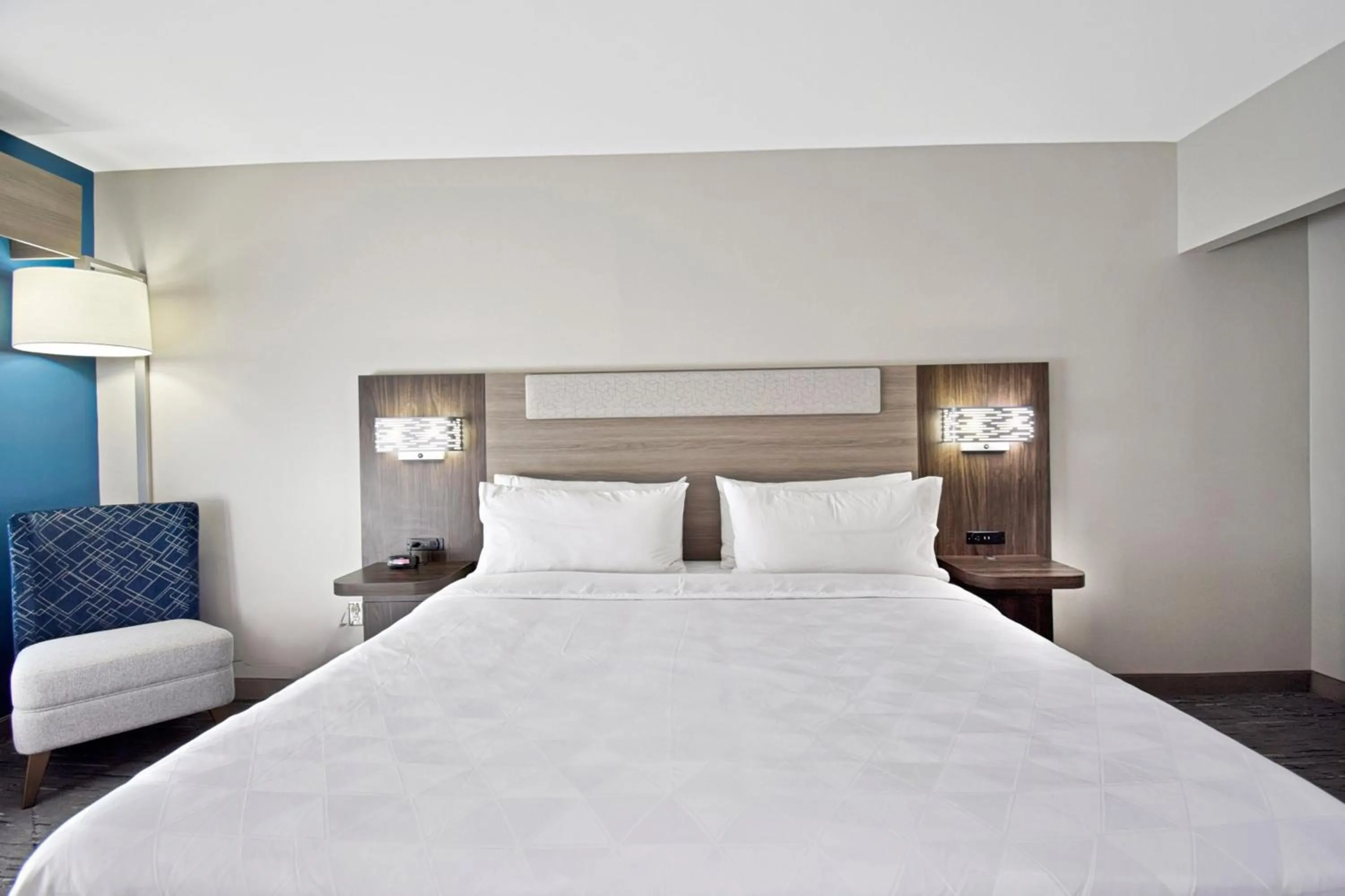 King Suite in Holiday Inn Express Boone by IHG